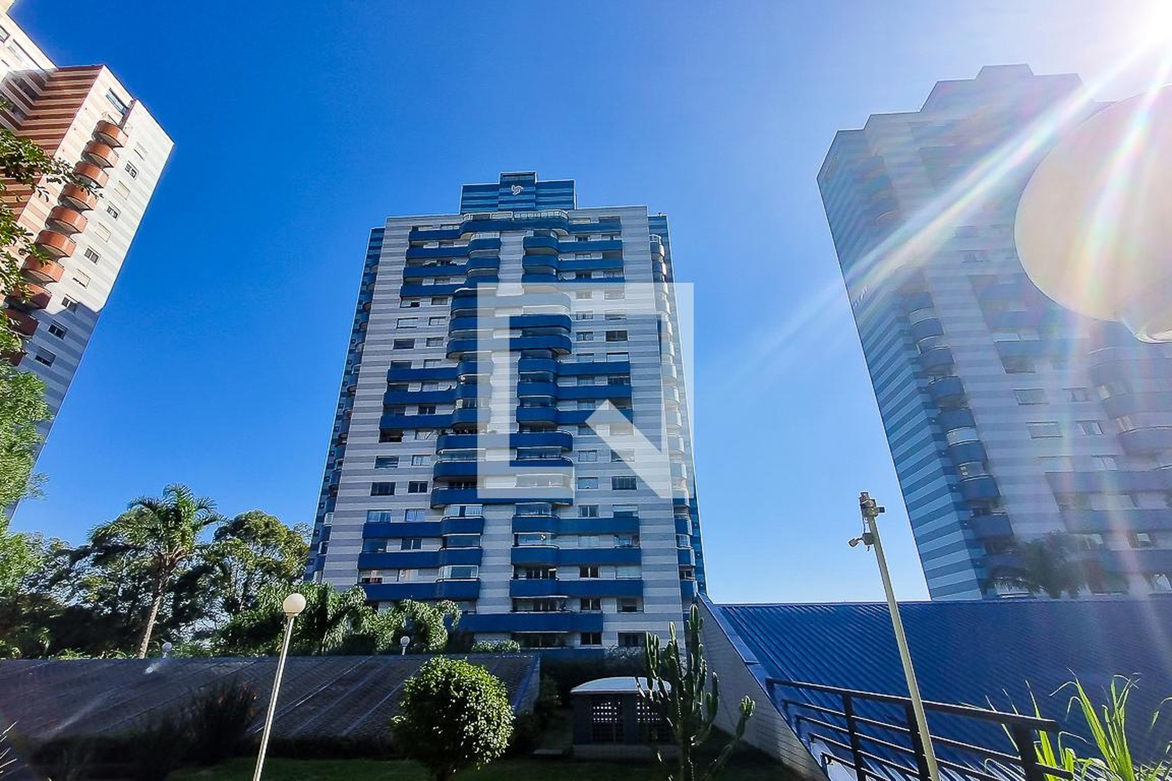 Fachada Condomínio em Rua Manuel Jacinto, 122