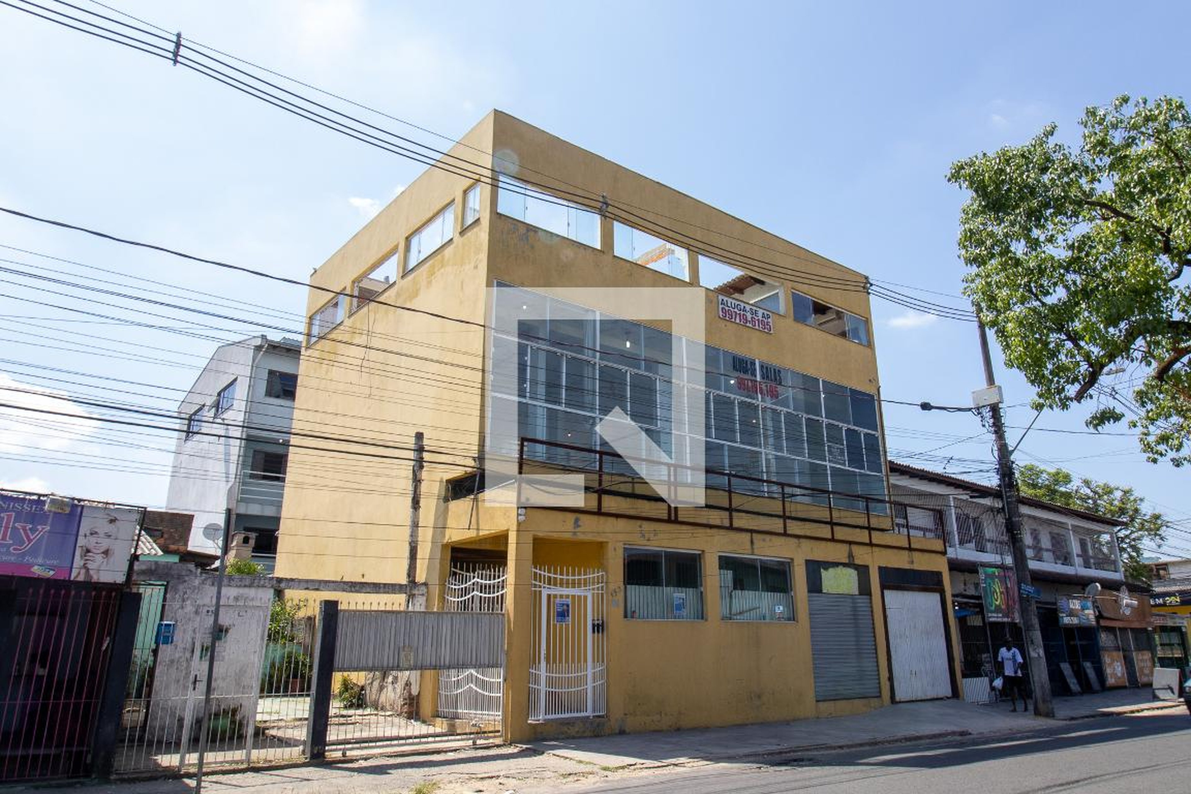 Fachada Condomínio em Avenida Bernardino de Oliveira Paim, 150