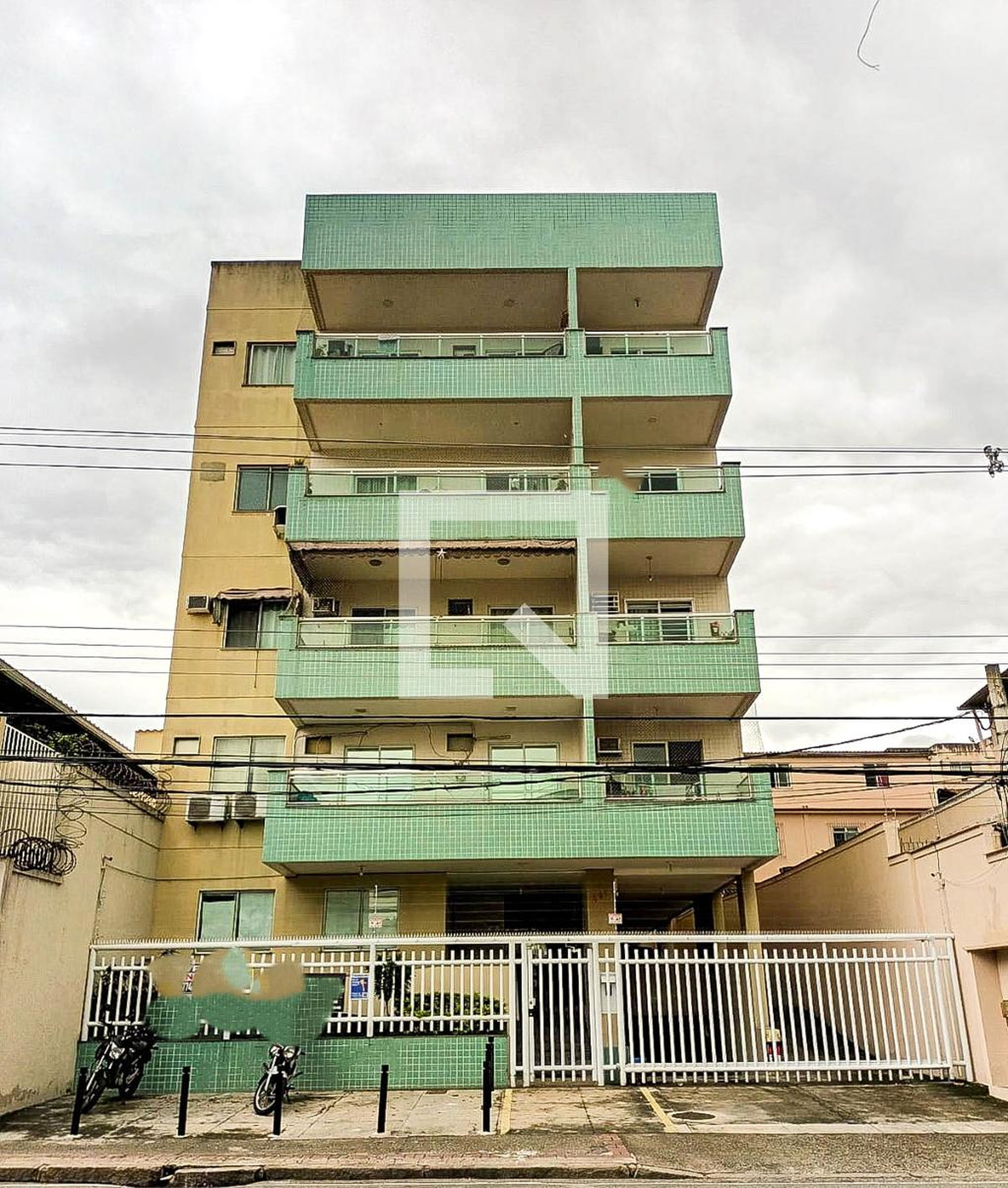 Fachada Condomínio em Rua José Bonifácio, 221
