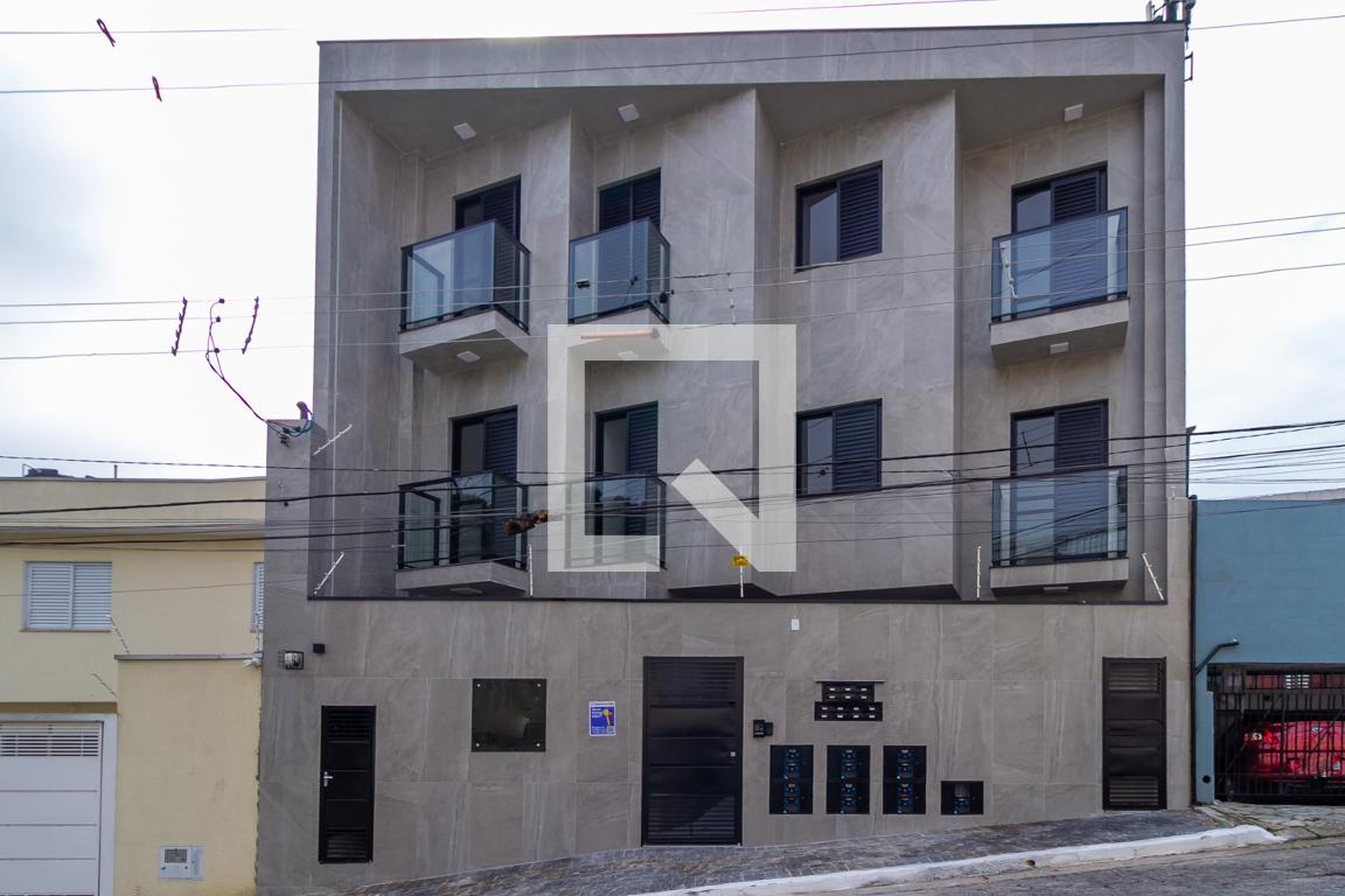 Fachada Condomínio em Rua Boliche, 130