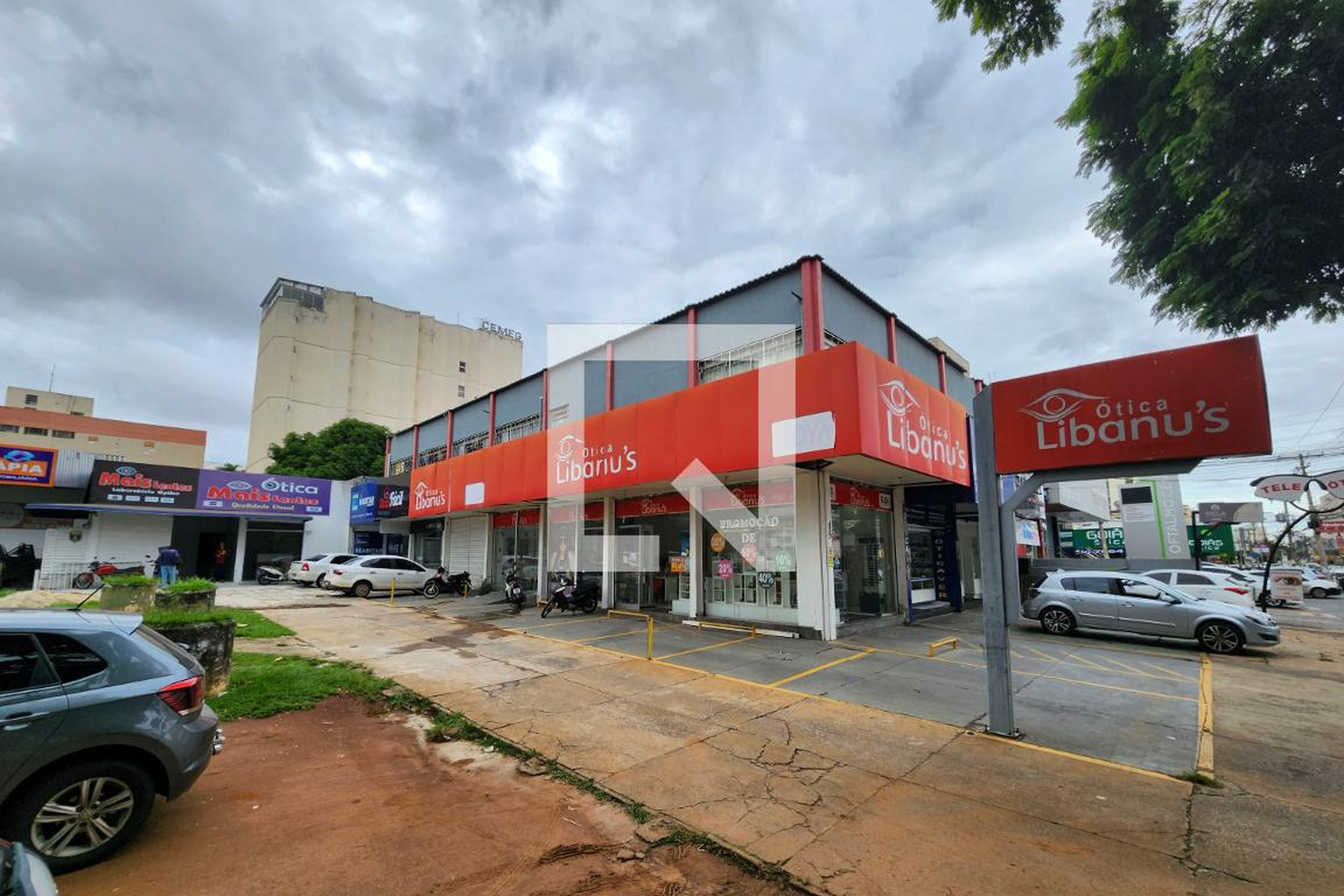 Fachada Condomínio em Avenida Doutor Ismerino Soares de Carvalho, 449