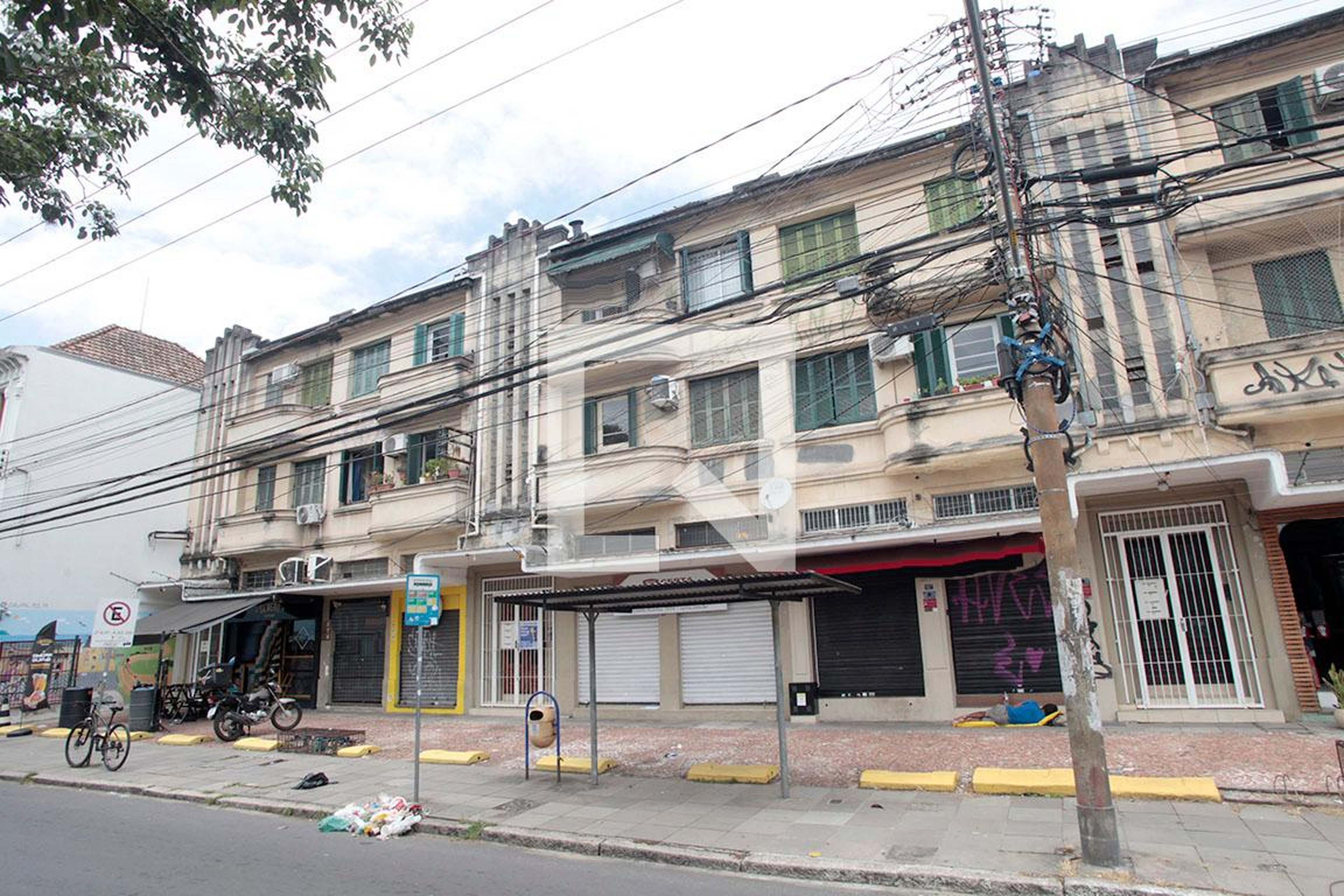 Fachada Condomínio em Avenida Venâncio Aires, 875