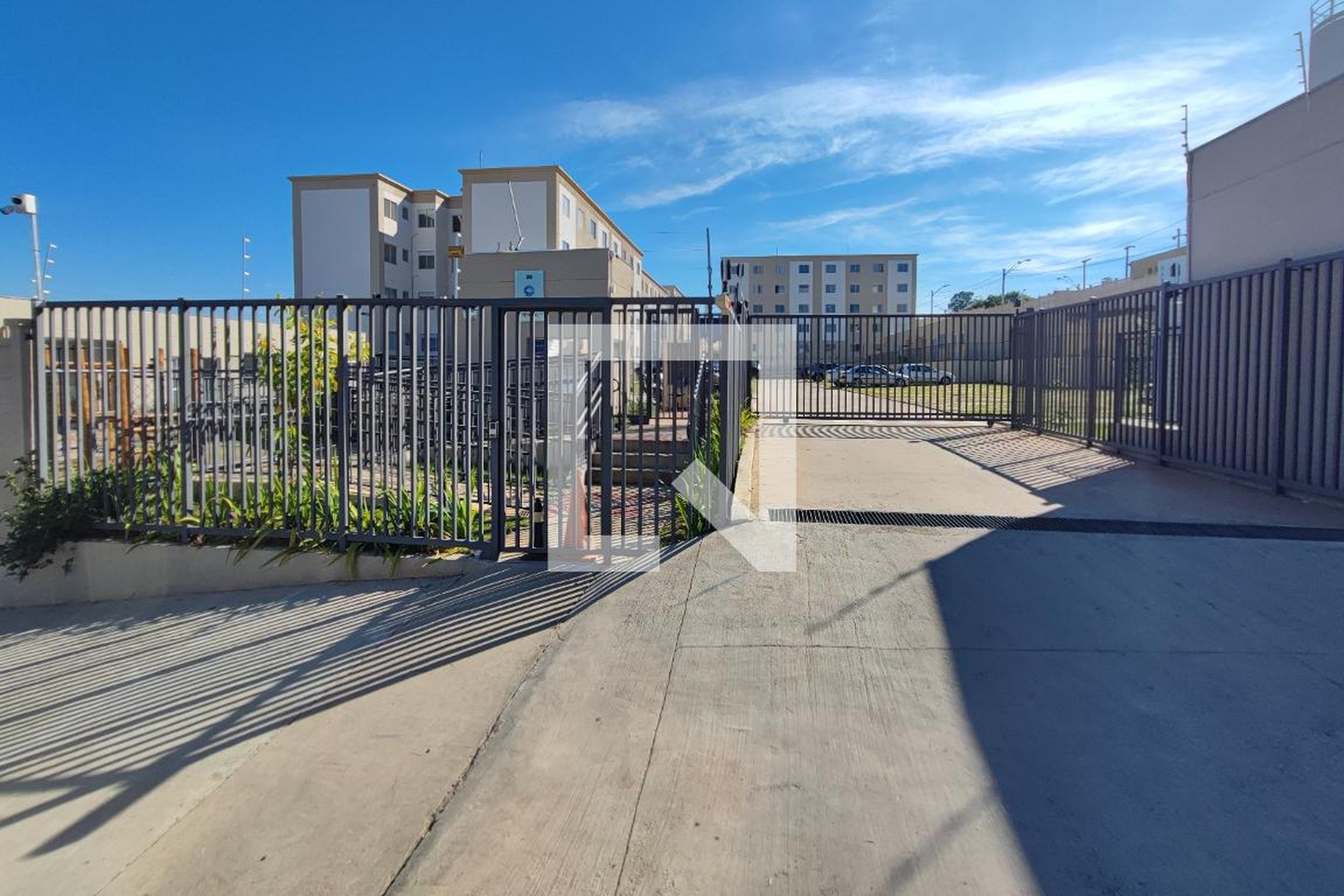 Fachada do Condomínio Condomínio Reserva do Lago