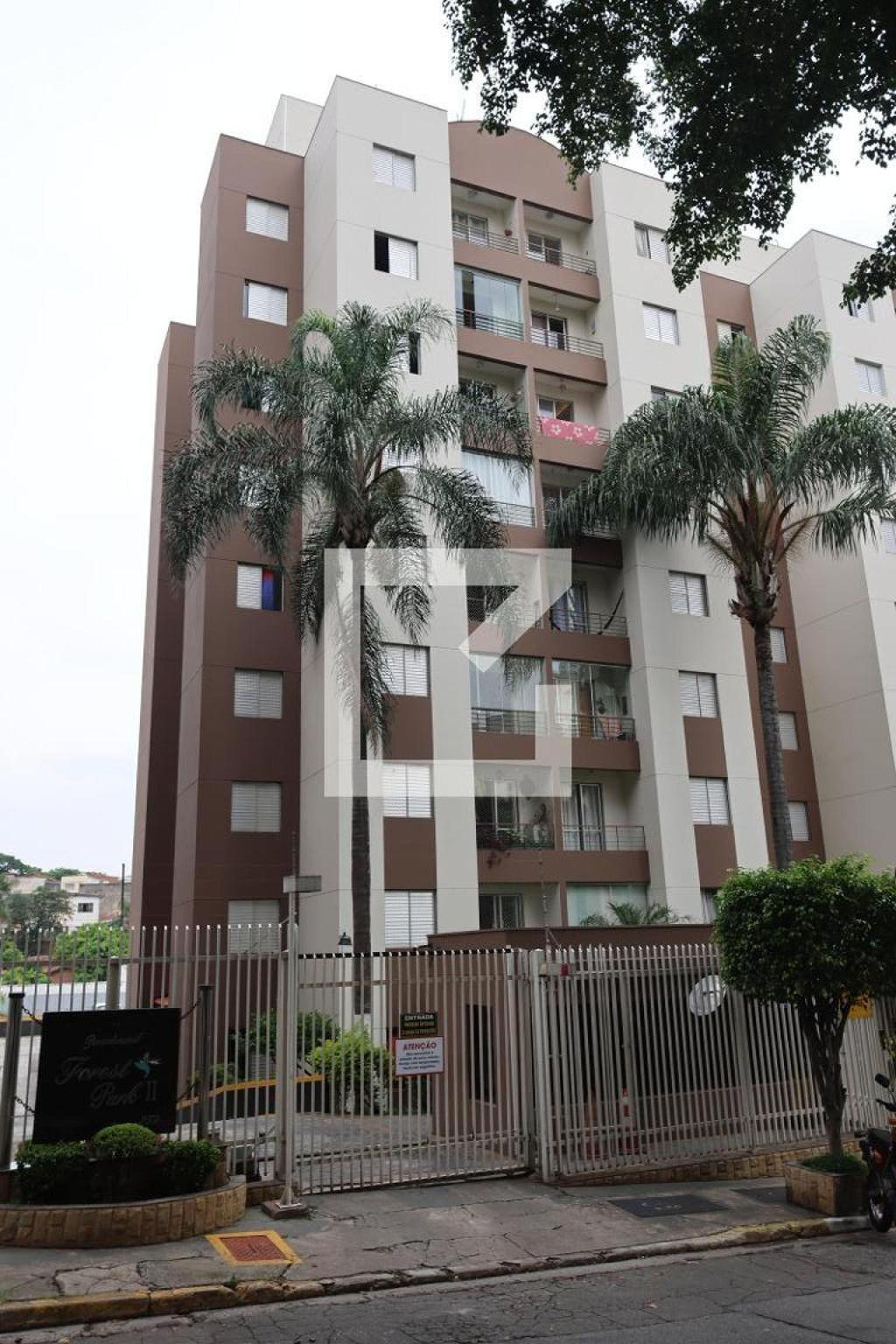 fachada Condomínio em Rua José Ferreira de Castro, 53