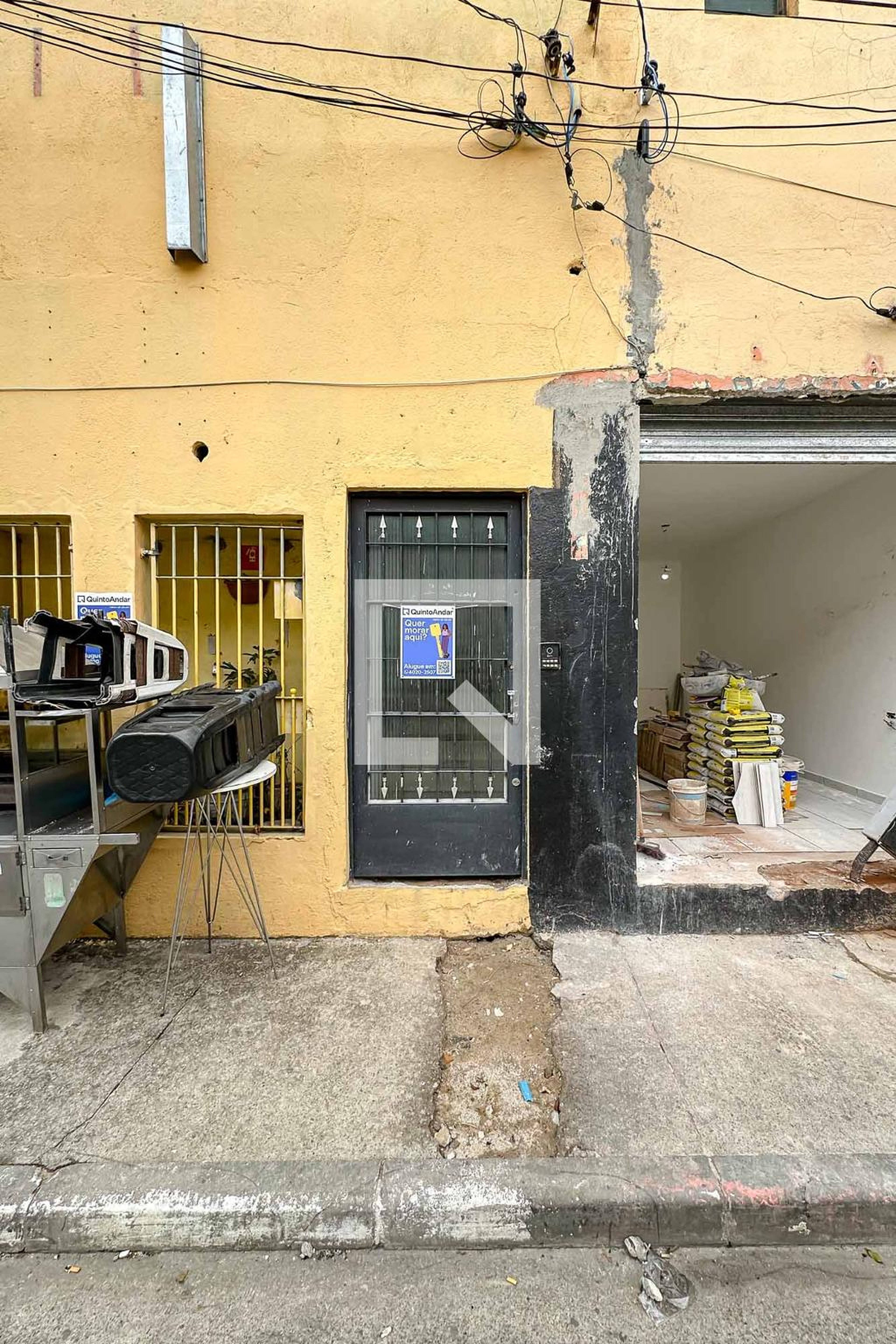 Fachada Condomínio em Rua Menfis, 60