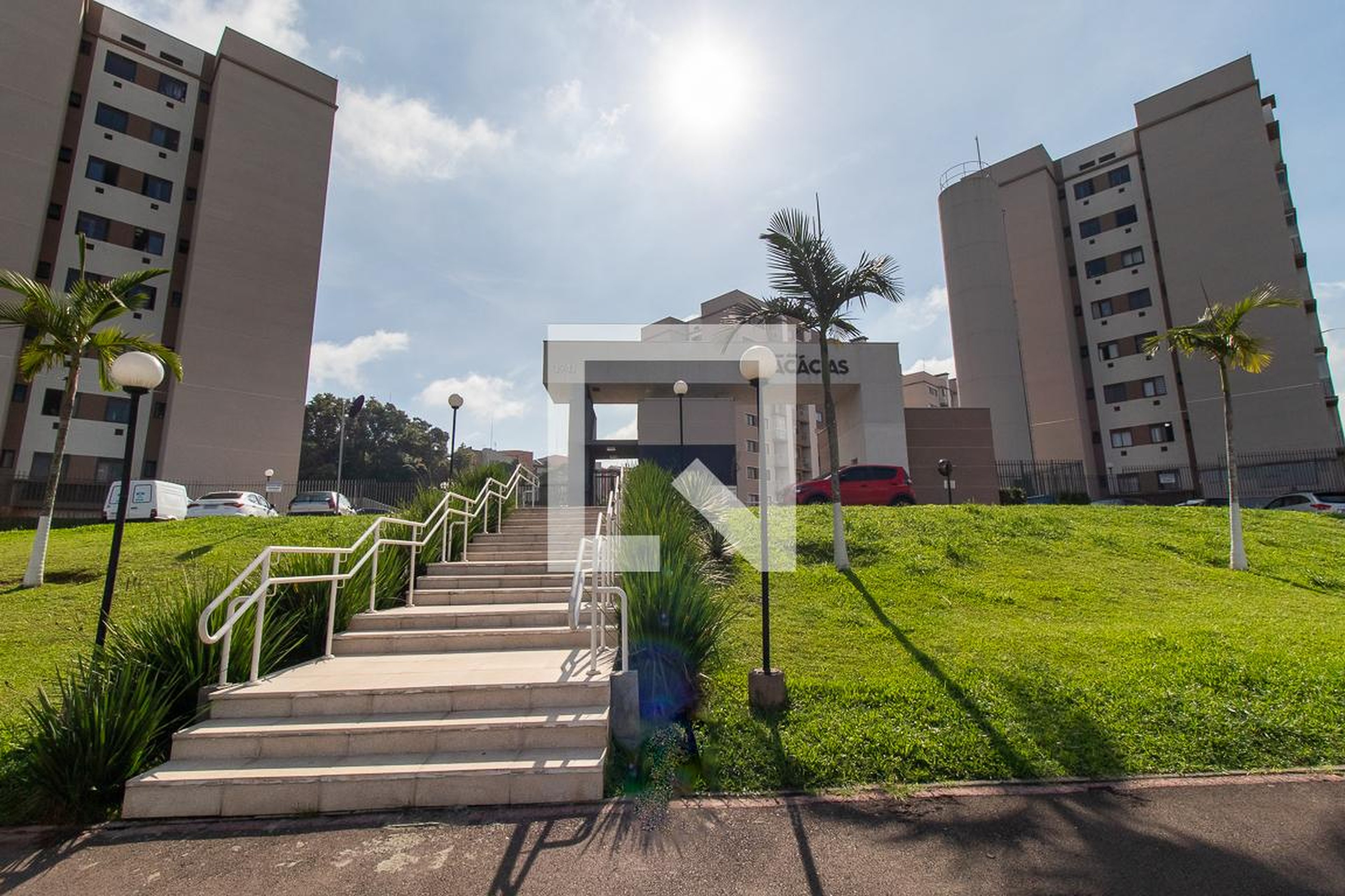 Fachada Condomínio em Rua Clementino Zétola Júnior, 1491