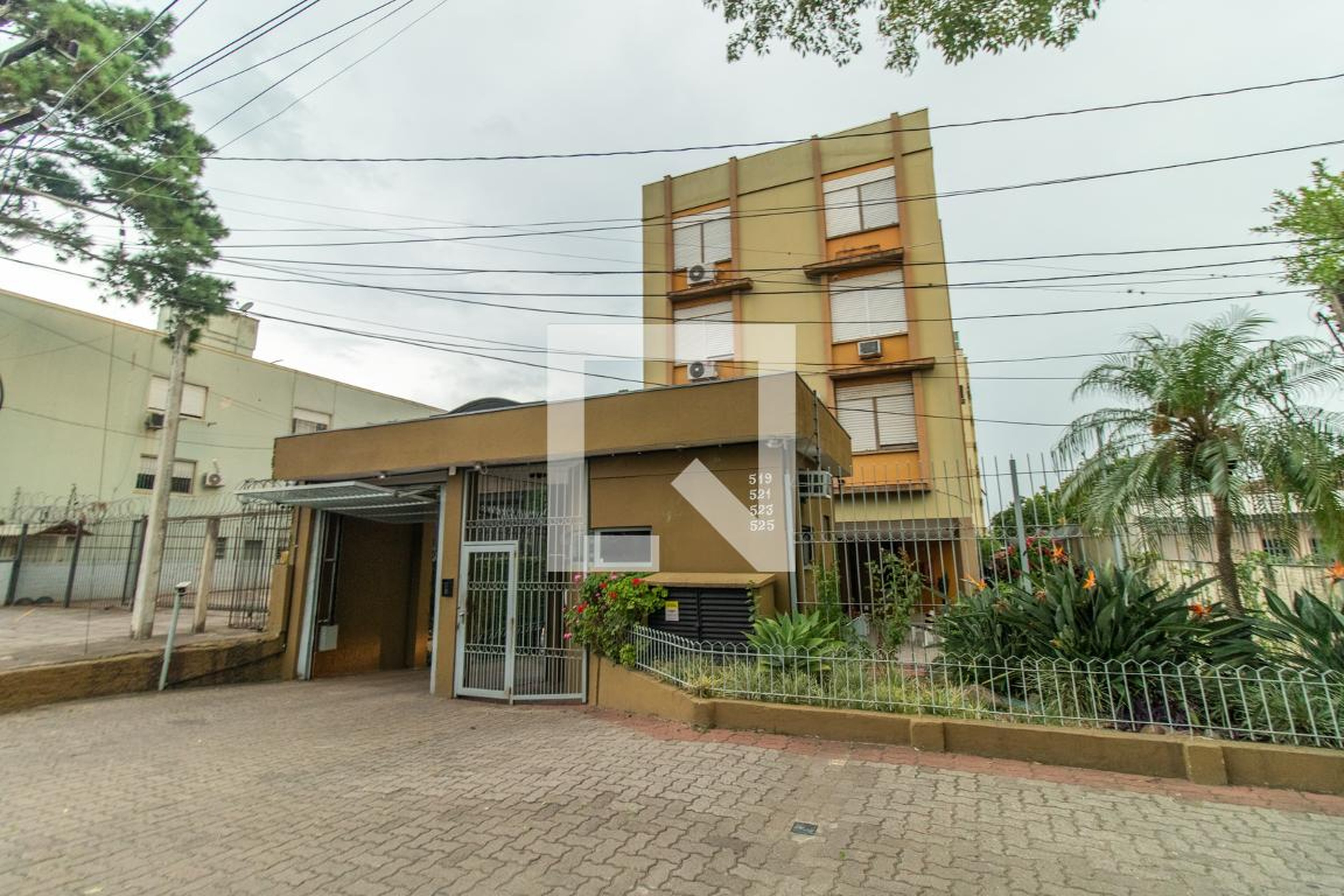 Fachada Residencial Figueira do Cristal