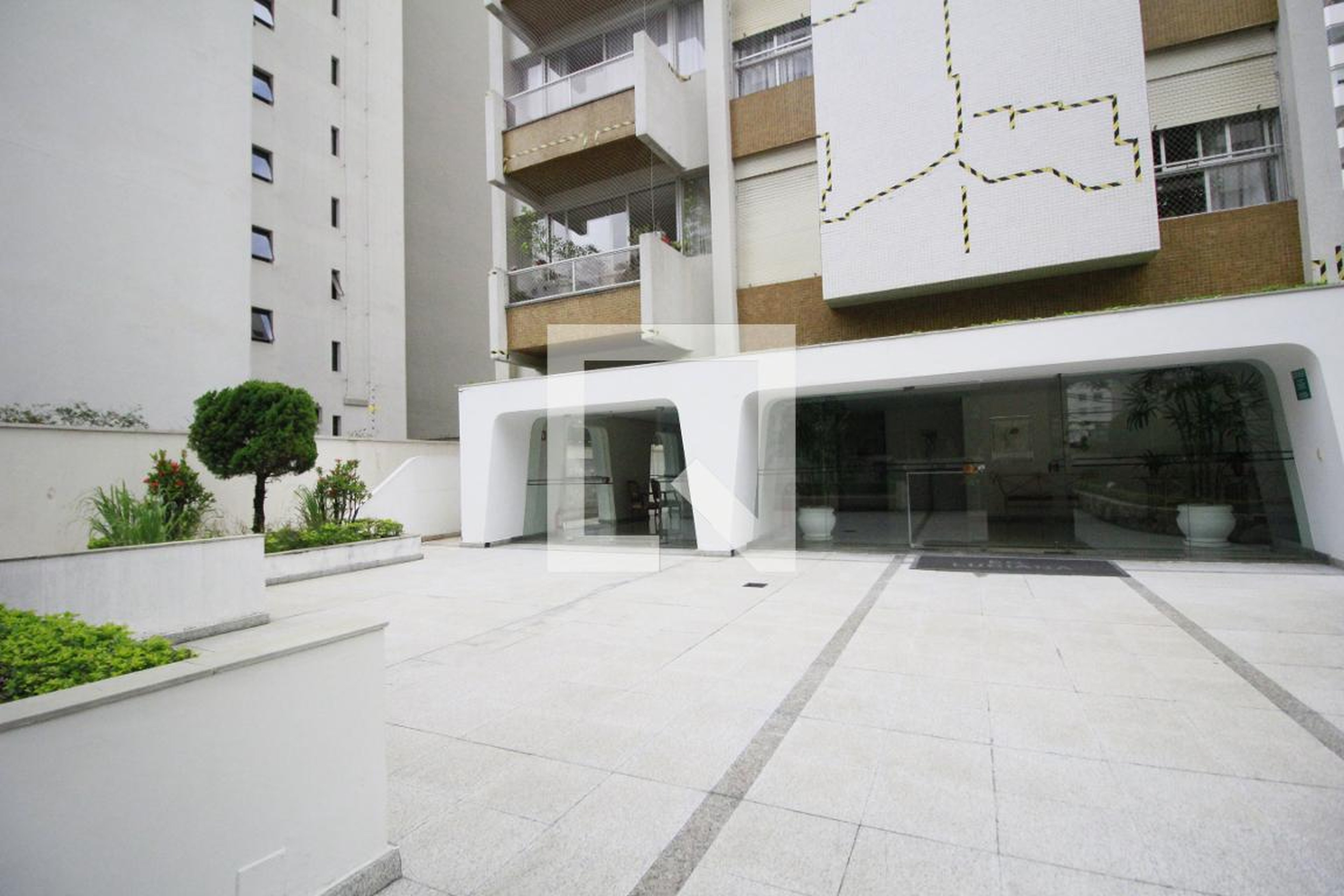 Entrada - Edifício Luciana