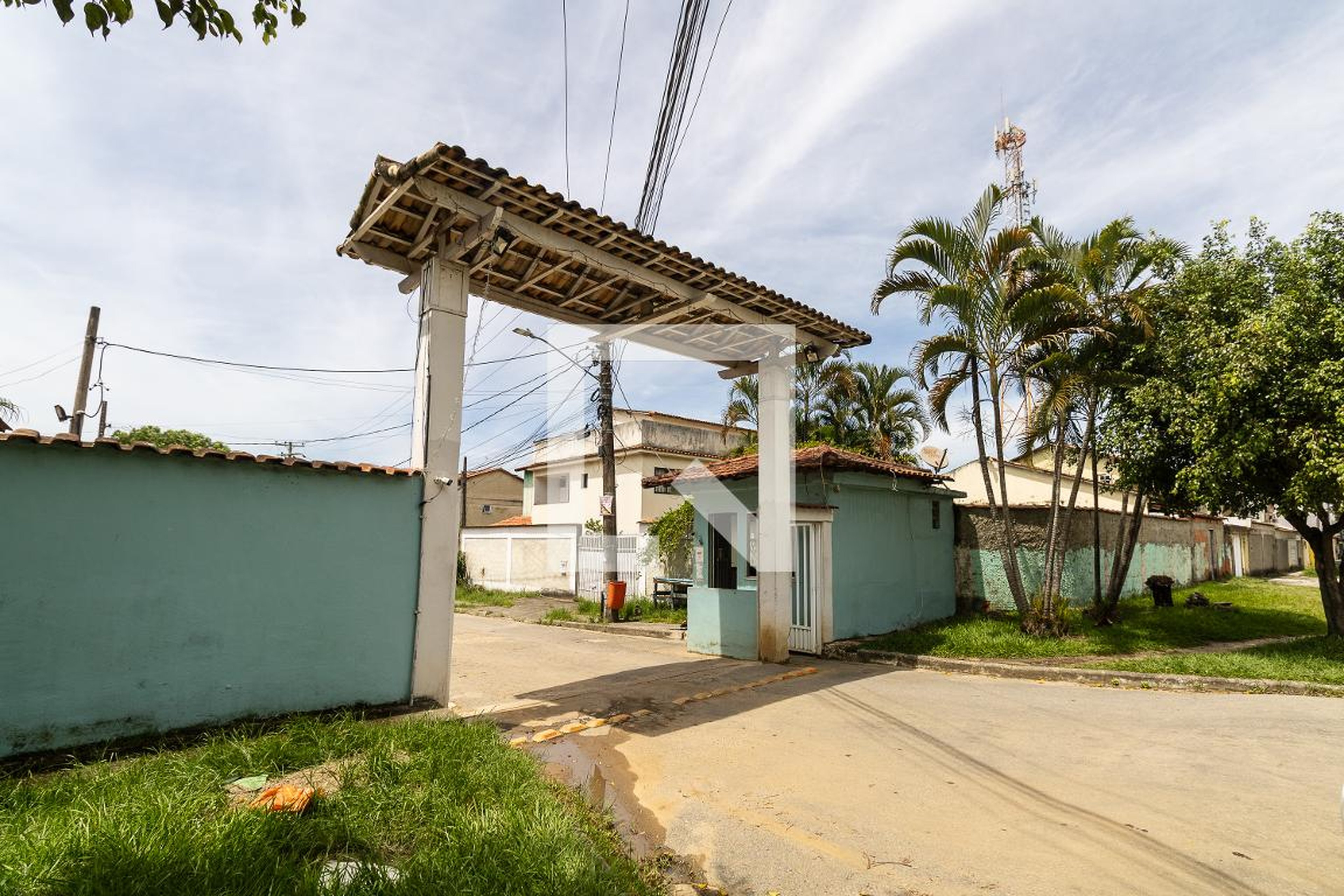 Fachada do Condomínio Condomínio em Rua Eduardo Leite, 195