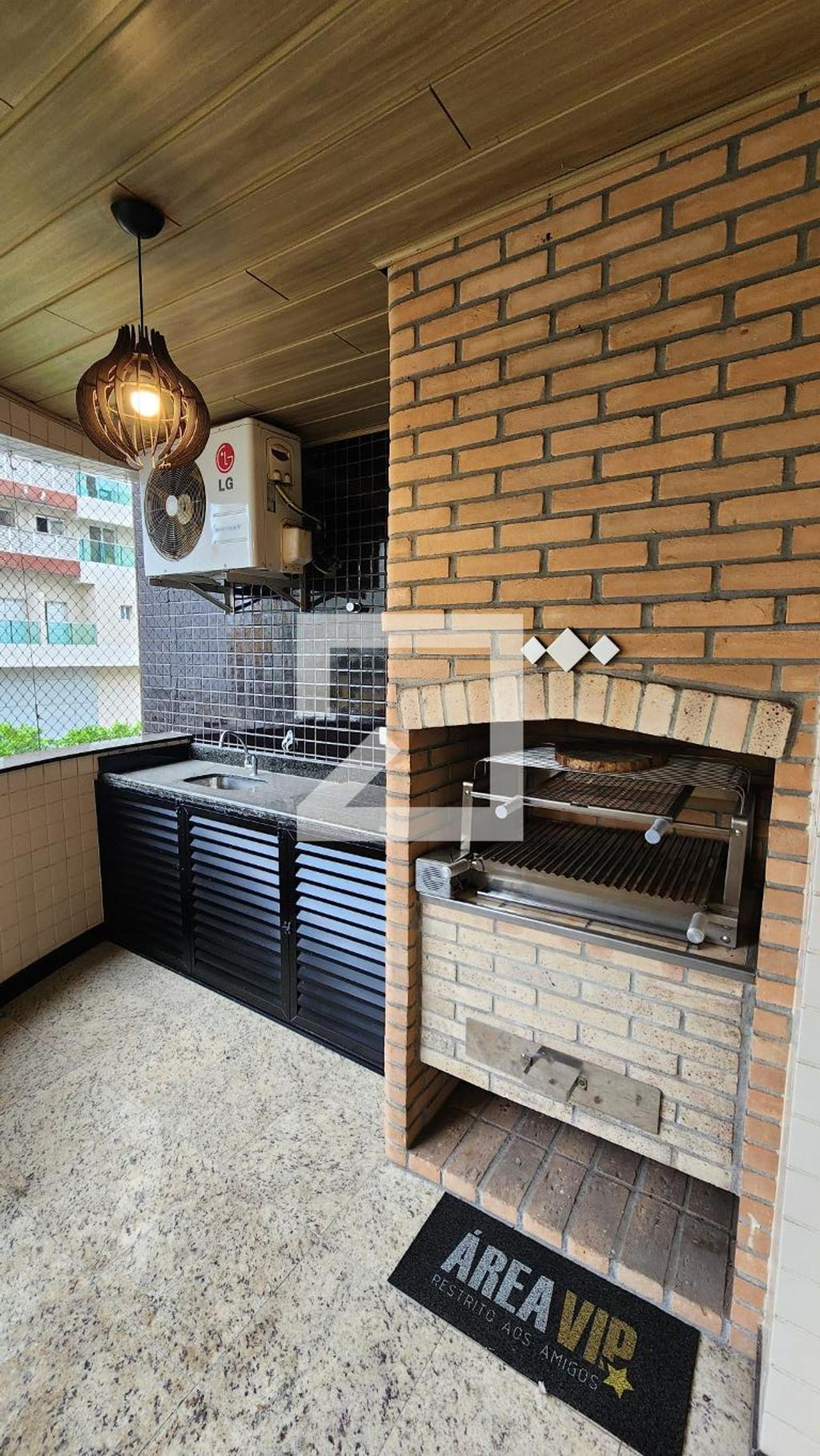 Churrasqueira - Caiobá