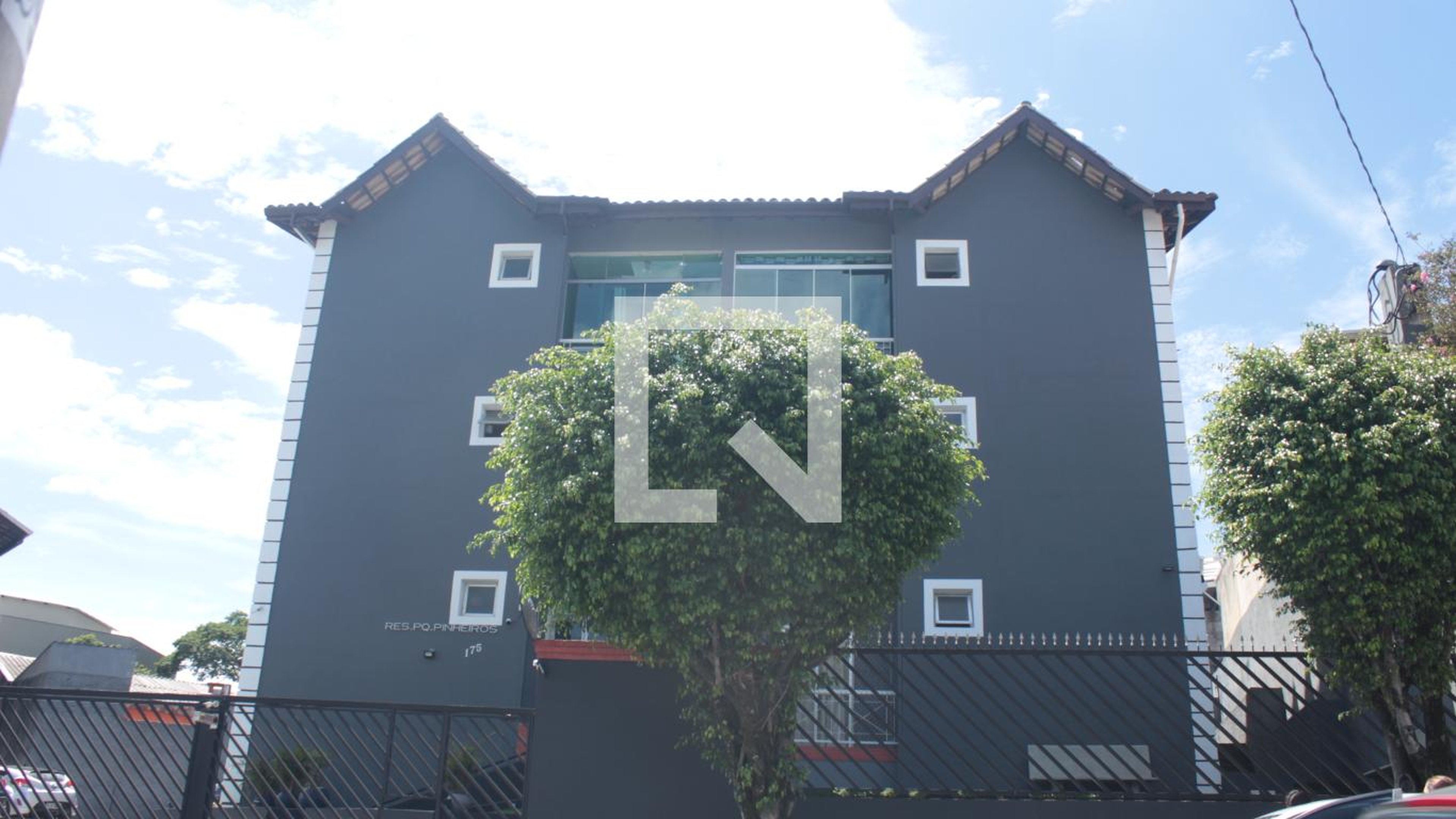 Fachada Condomínio em Rua Hortência Albuquerque Orlandino, 175