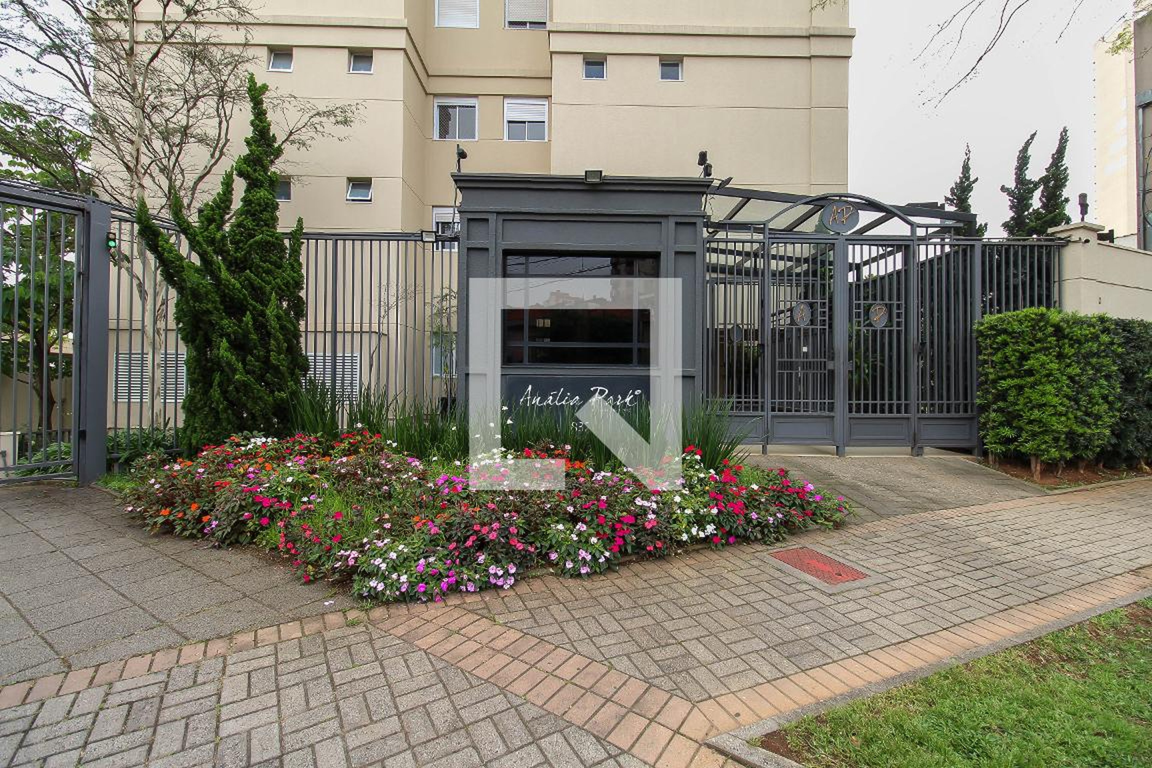 Fachada do Prédio Condomínio Anália Park