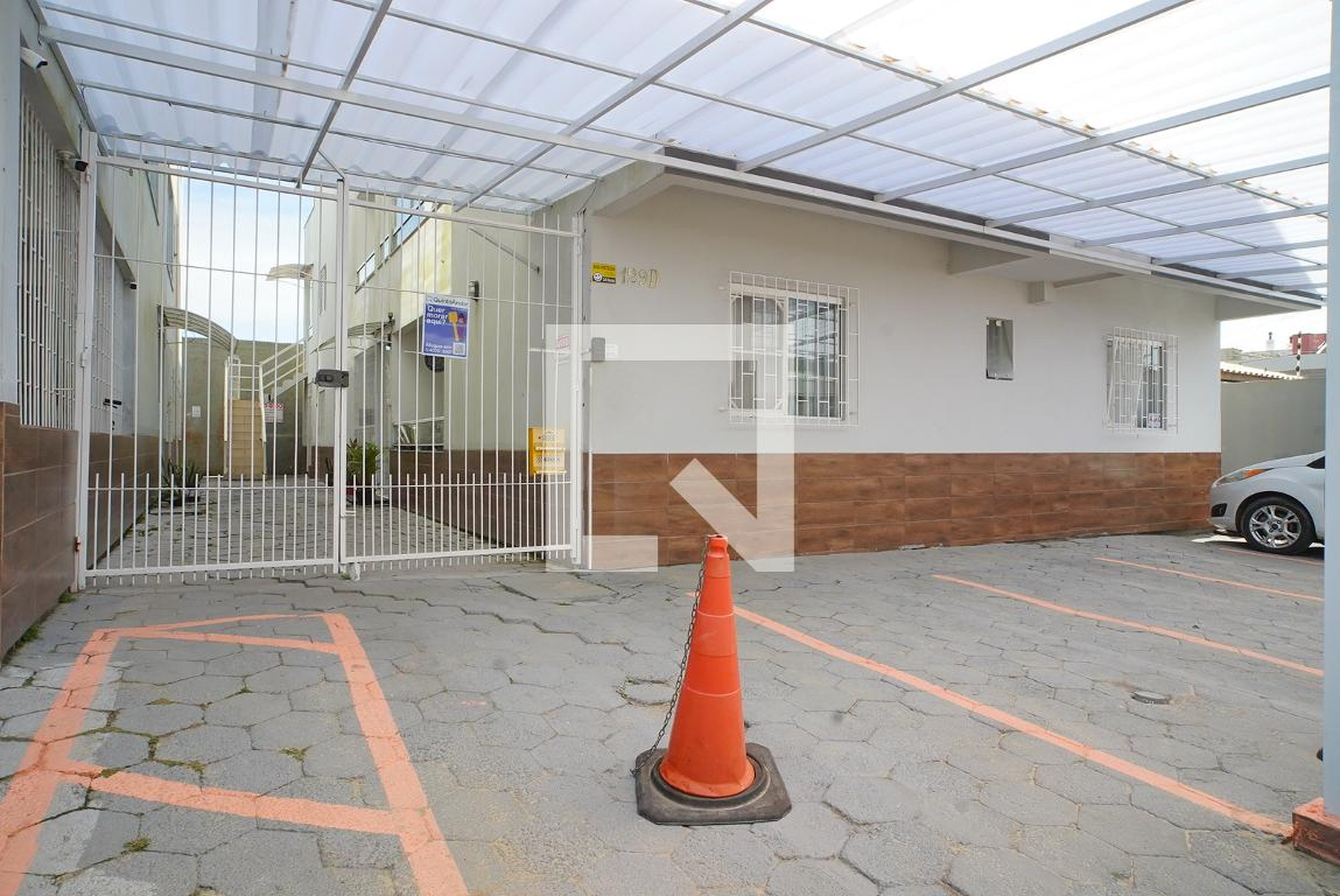 Fachada Condomínio em Servidão Capivari, 129