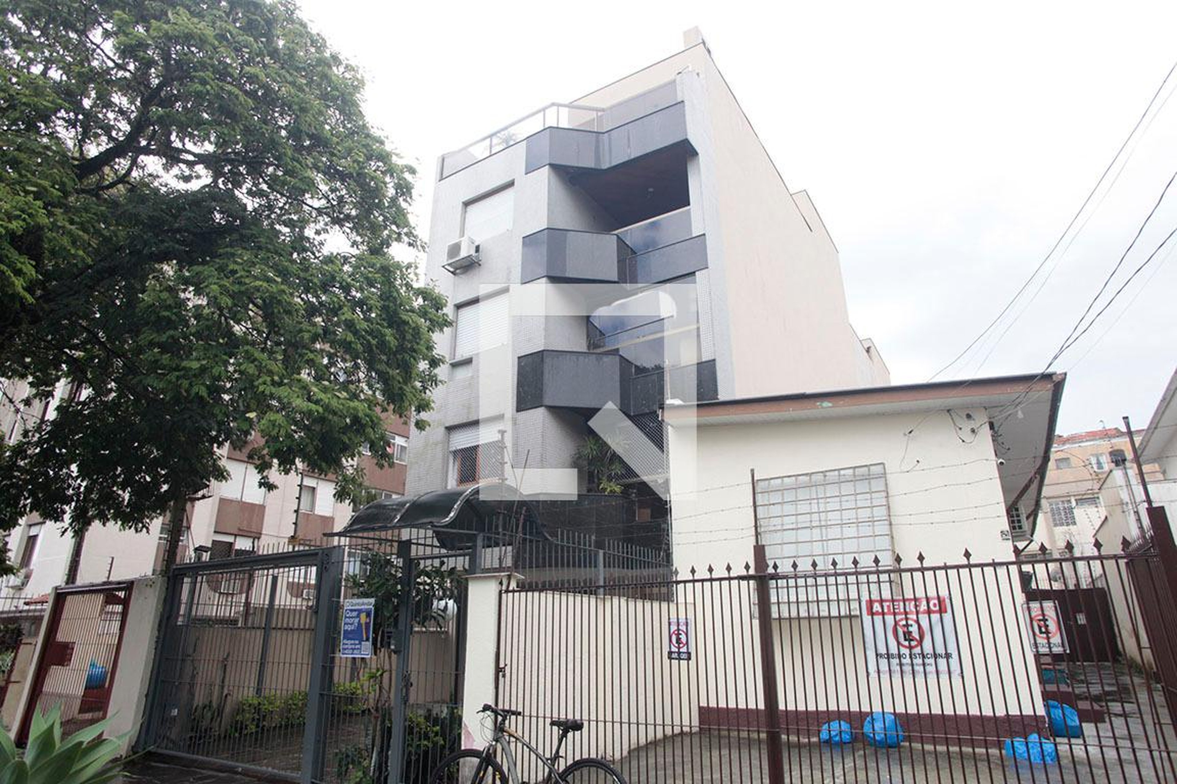 Fachada Condomínio em Rua Dona Eugênia, 830