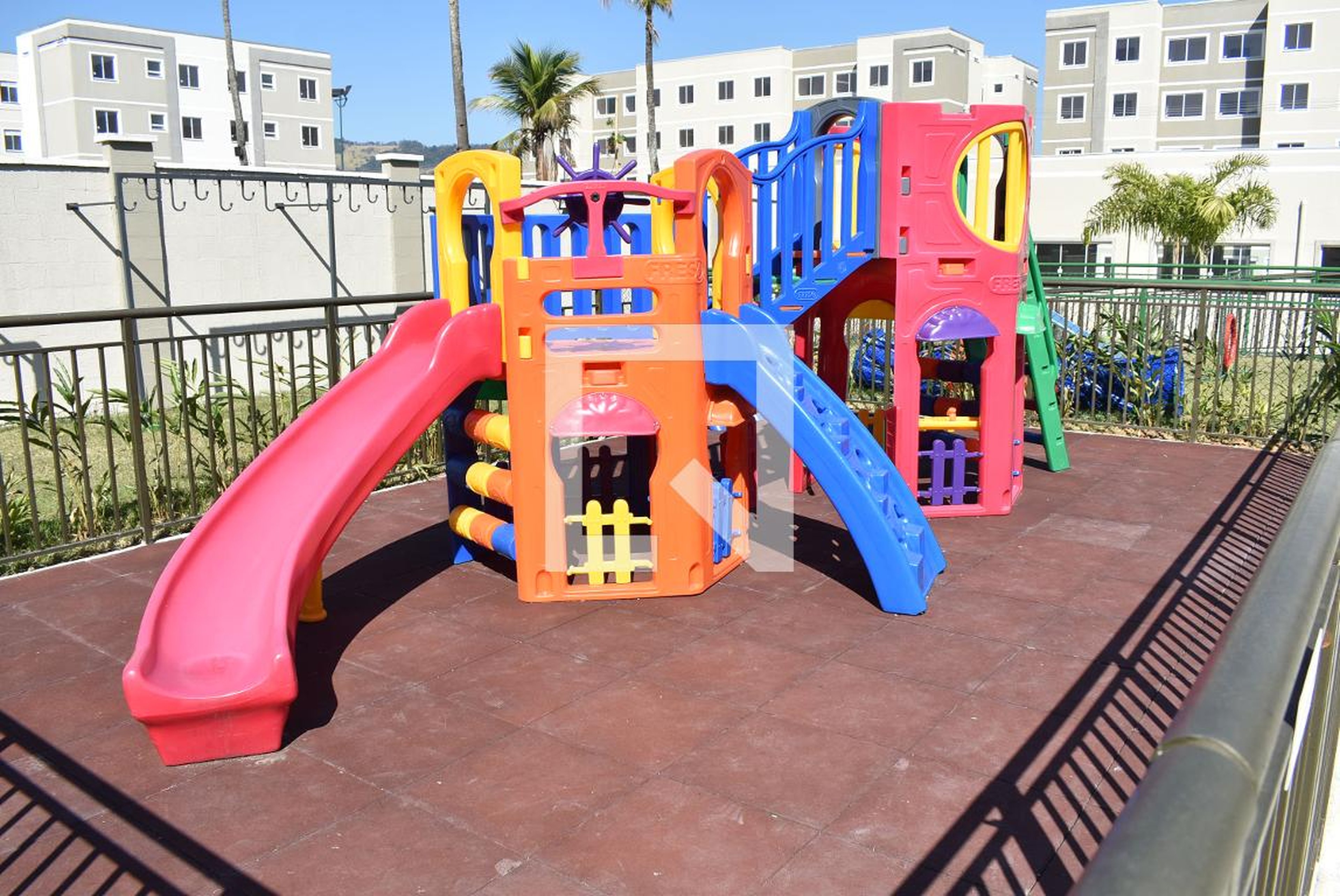 Playground - Residencial Flor de Laranjeira