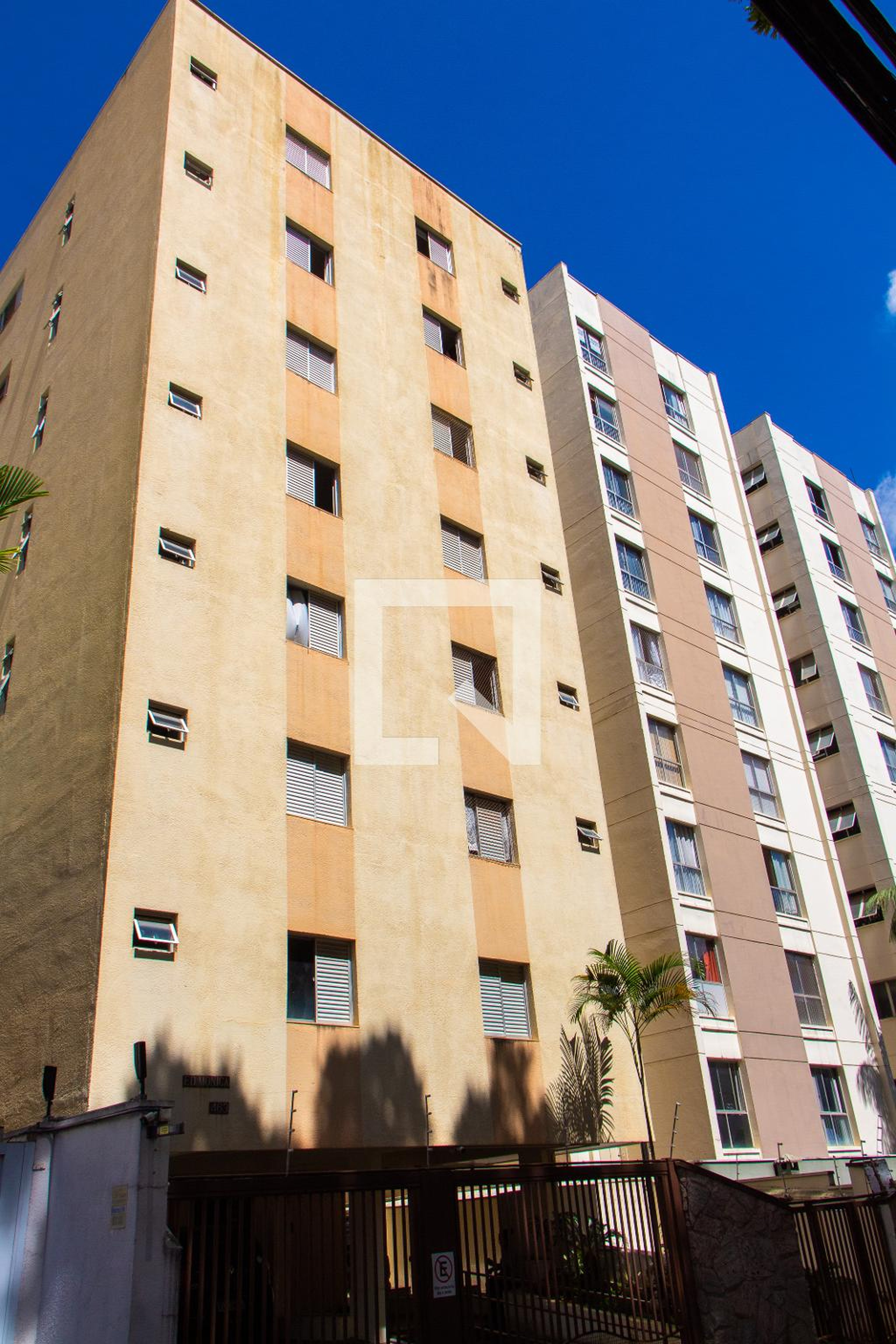 FACHADA Condomínio em Rua Sacramento, 463