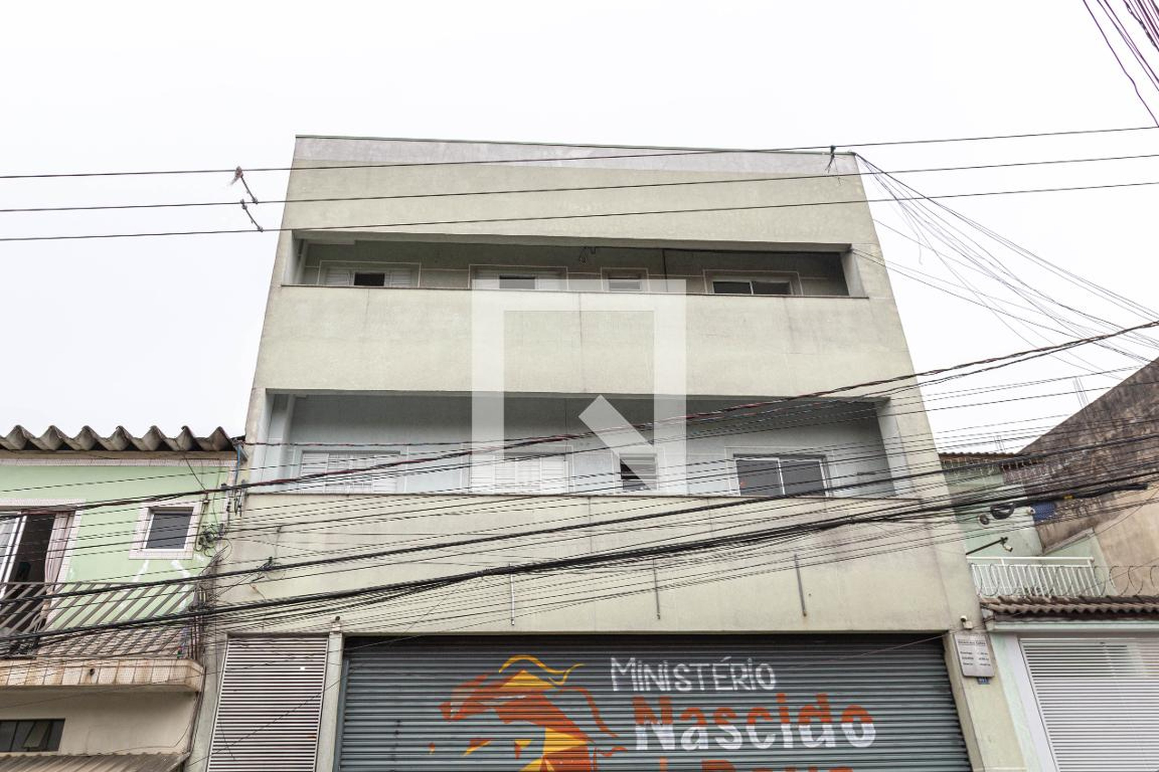 Fachada Condomínio em Rua Nanci Silva Cabral, 441