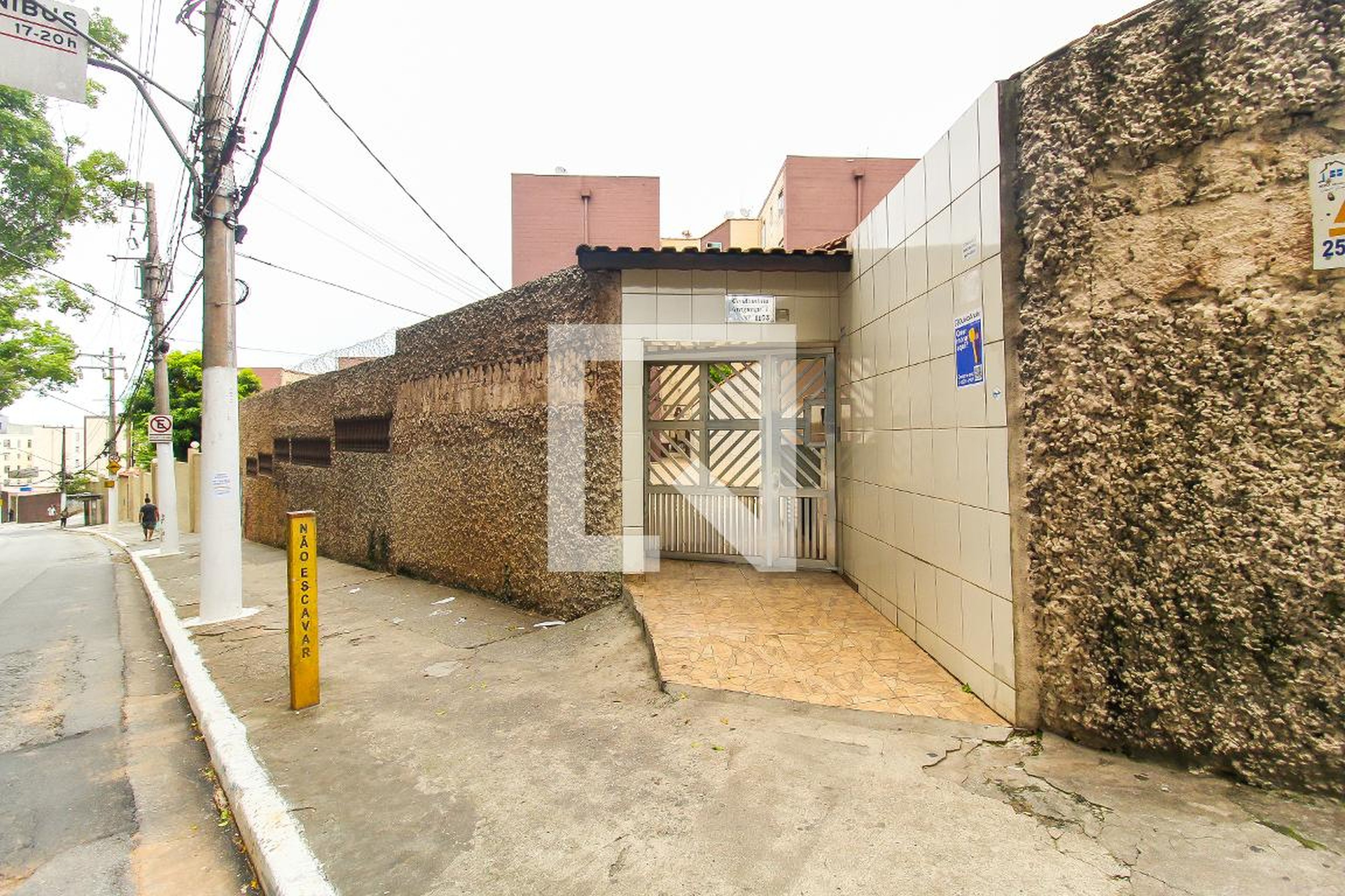 Fachada Condomínio em Avenida Professor João Batista Conti, 1103