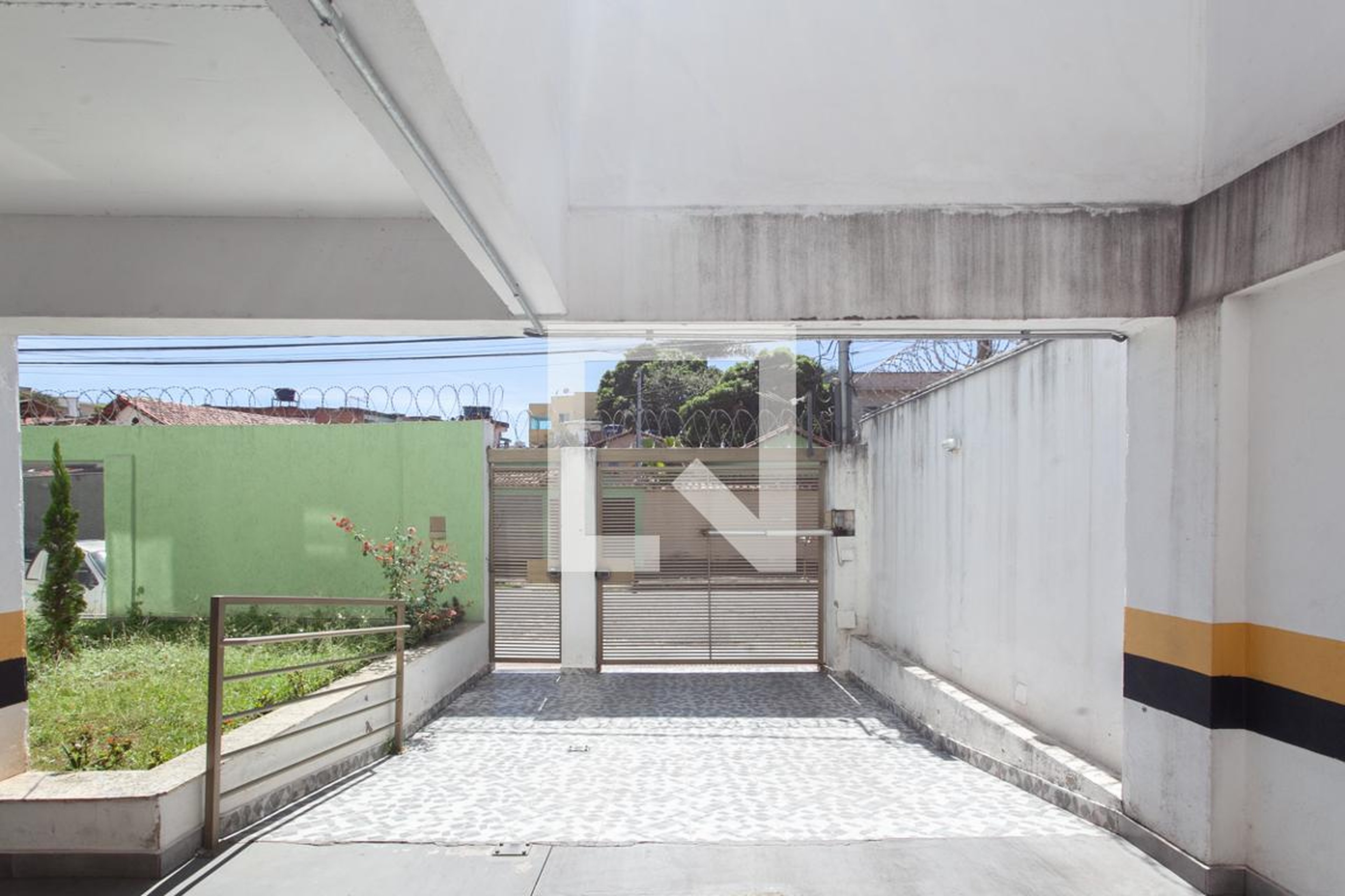 Entrada do prédio - Edifício Nicollas