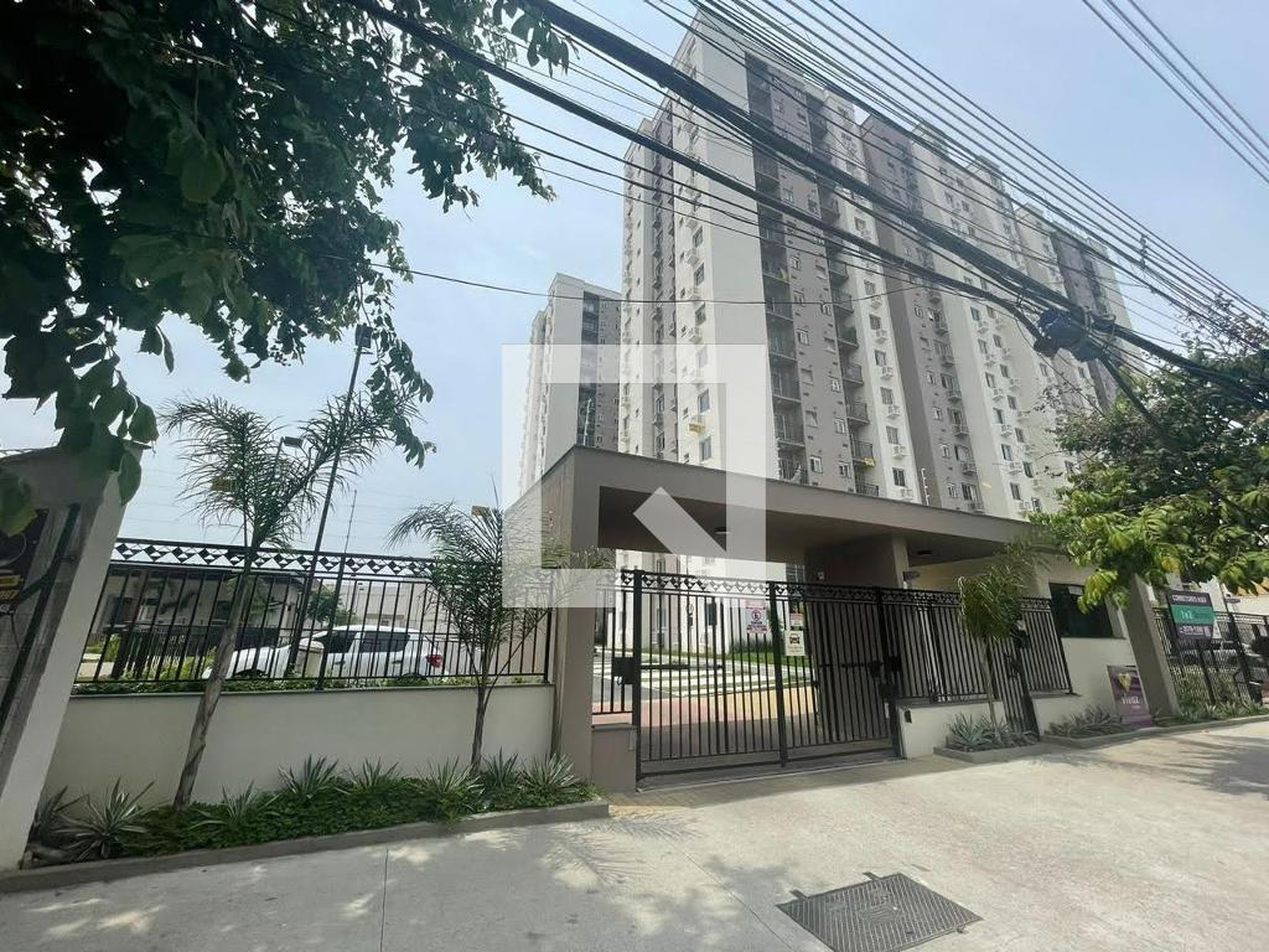 Fachada Condomínio em Rua Doutor Noguchi, 84