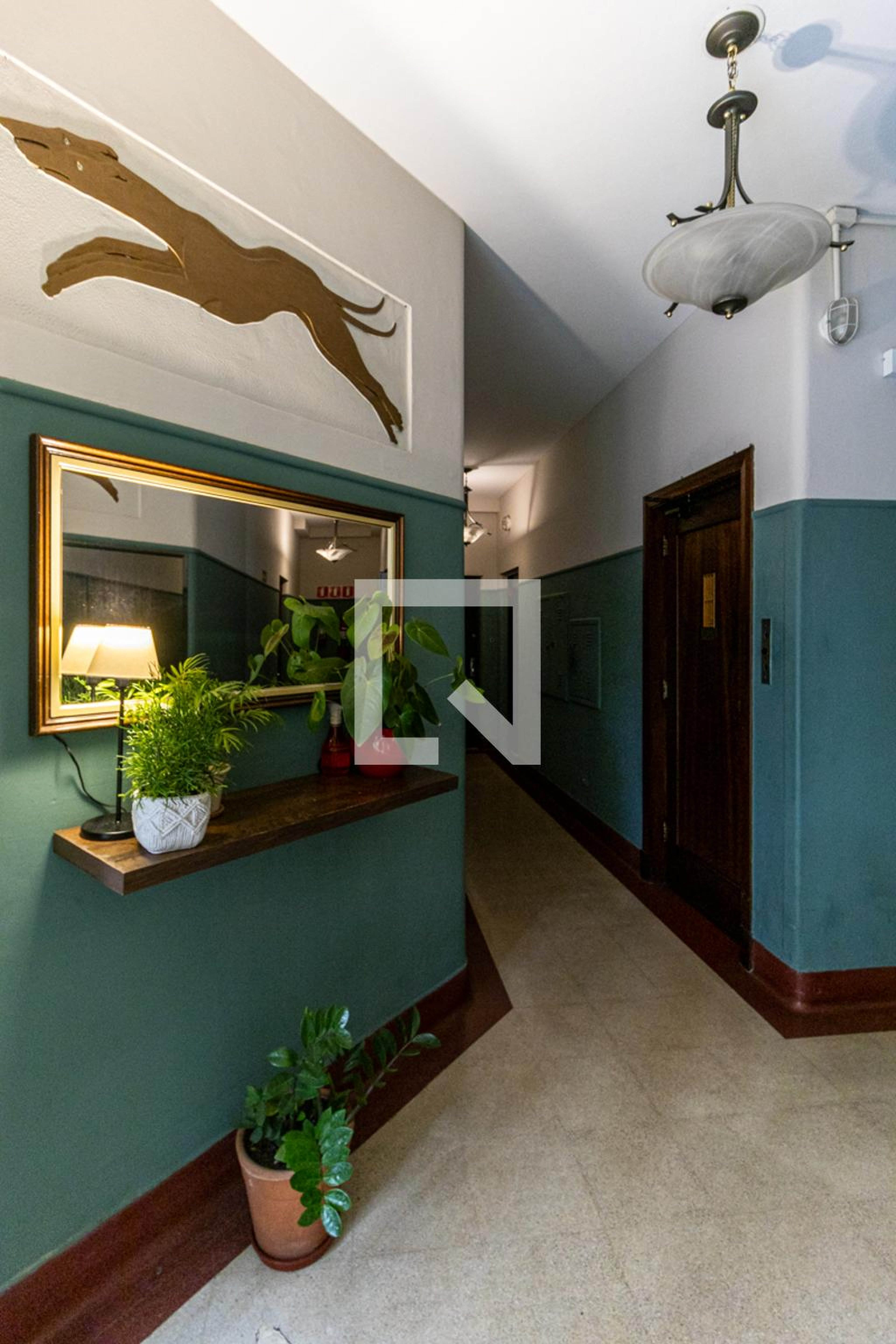 Hall Social - Sylvia