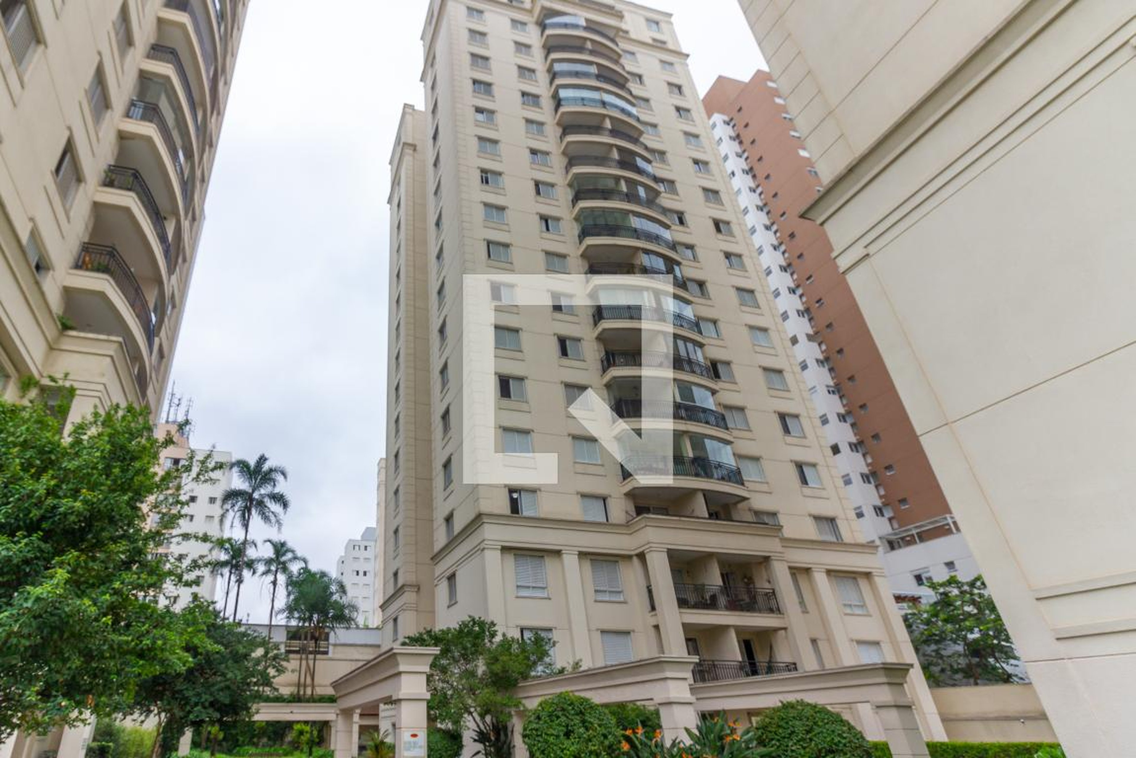 Fachada do Prédio Condomínio Maxims