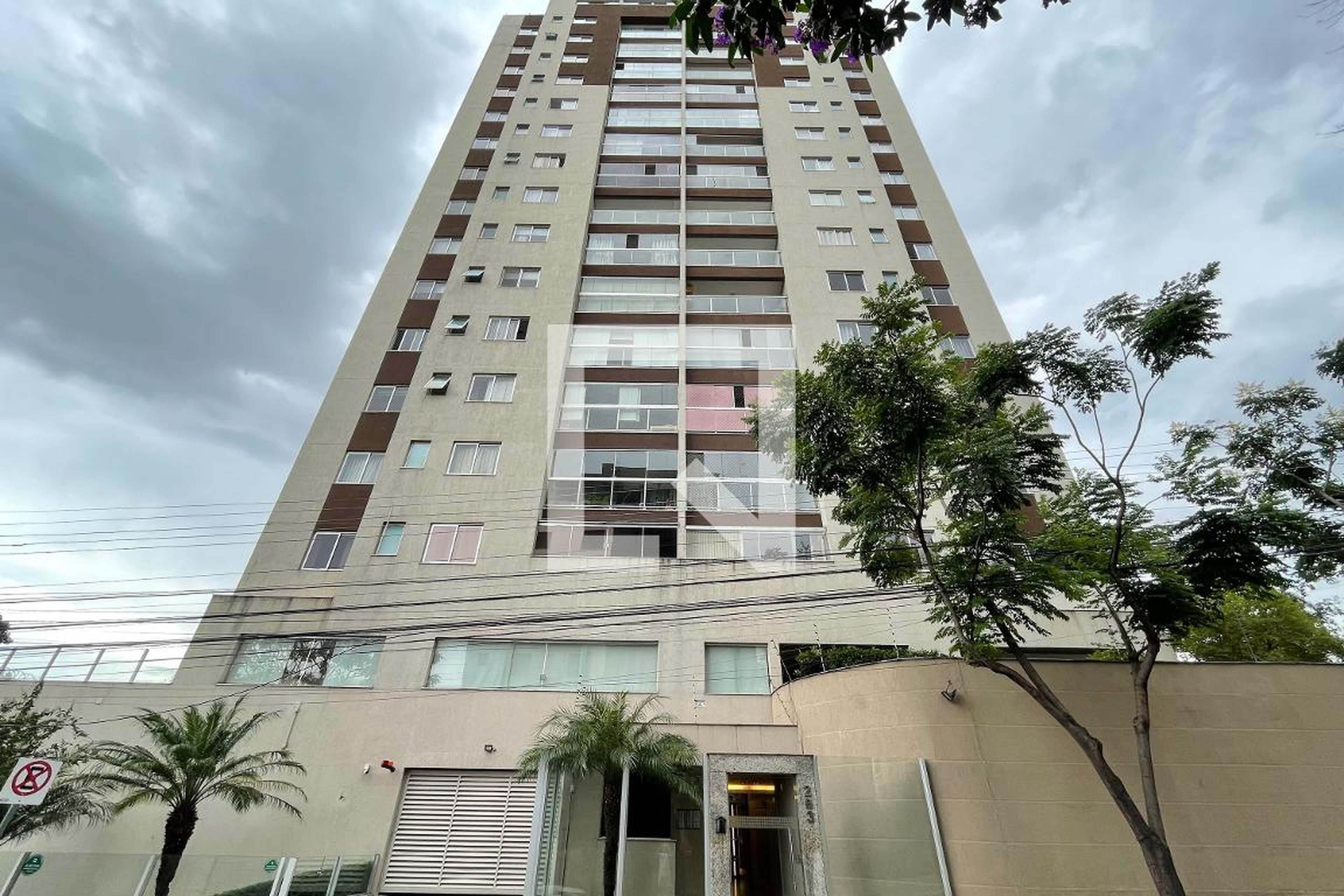 Fachada Condomínio em Rua Desembargador Paula Mota, 623