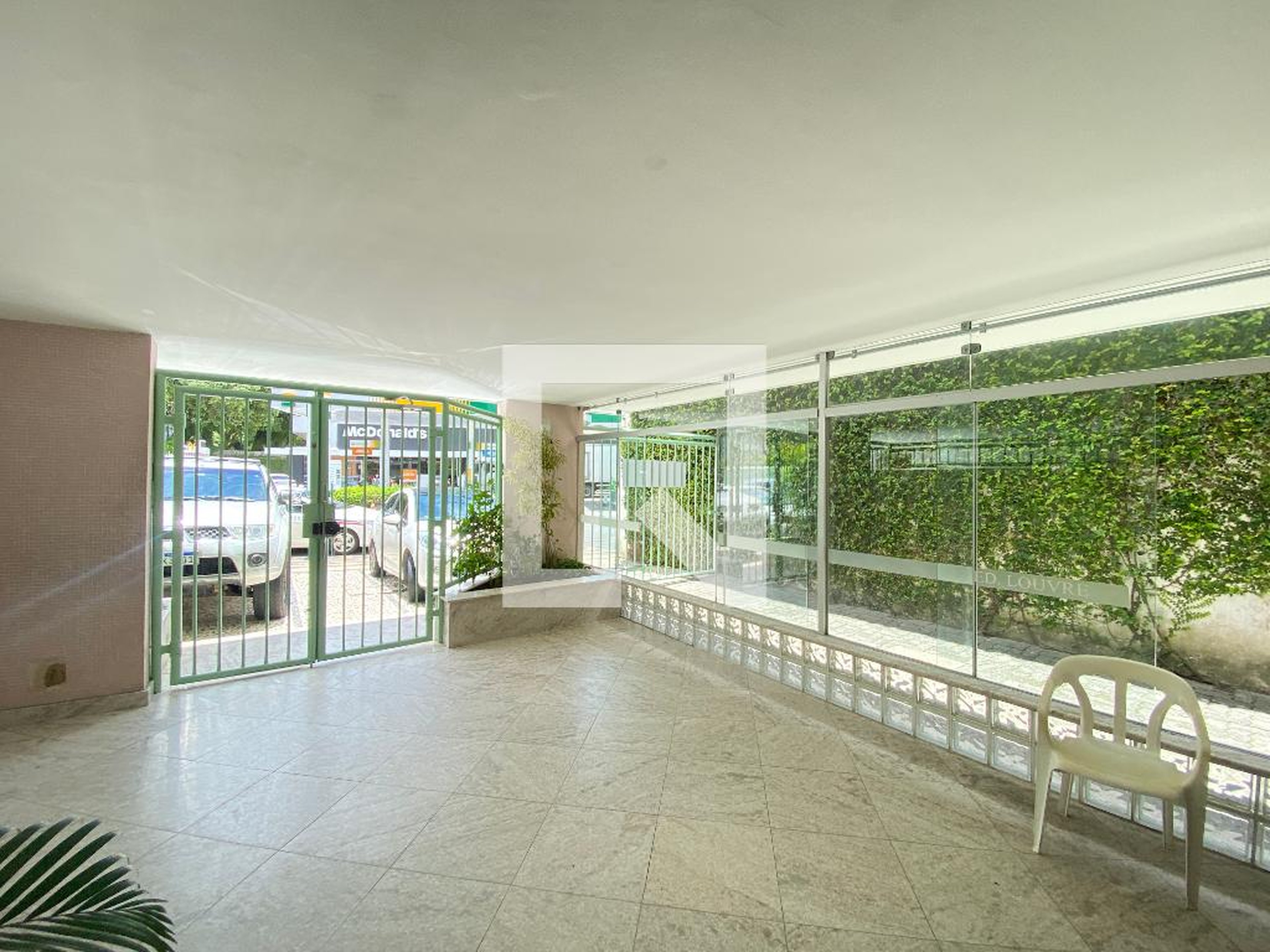 Área comum - : Cristina