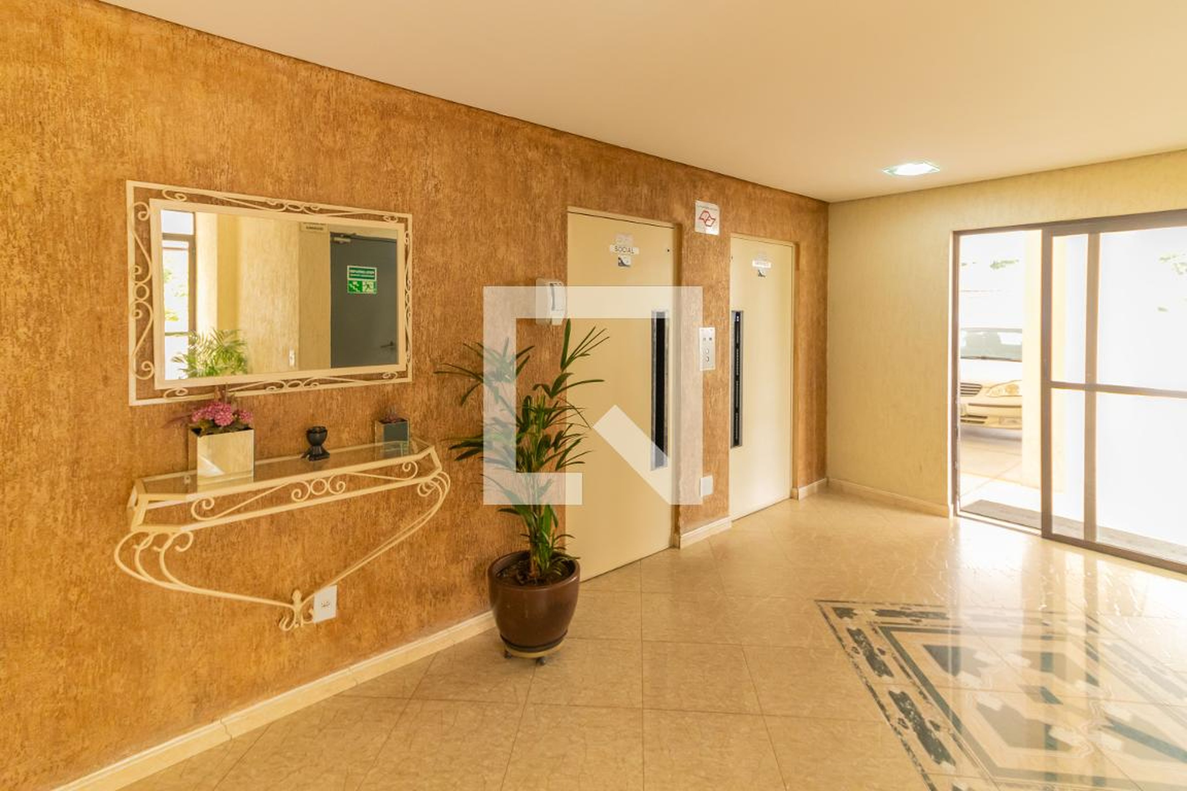 Hall de entrada - São Francisco e Dom Vitoria