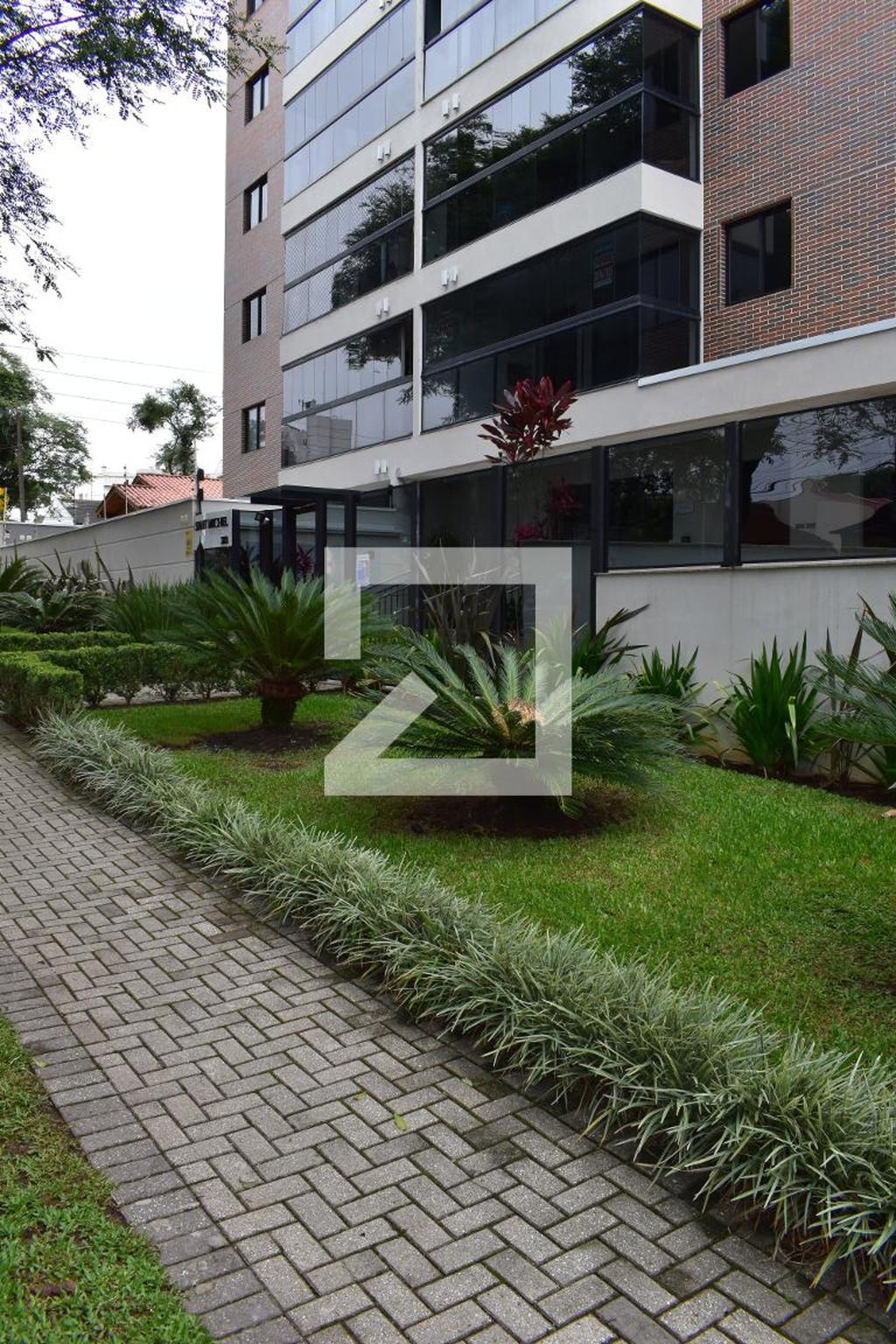 Fachada do condomínio Edifício Saint Michel