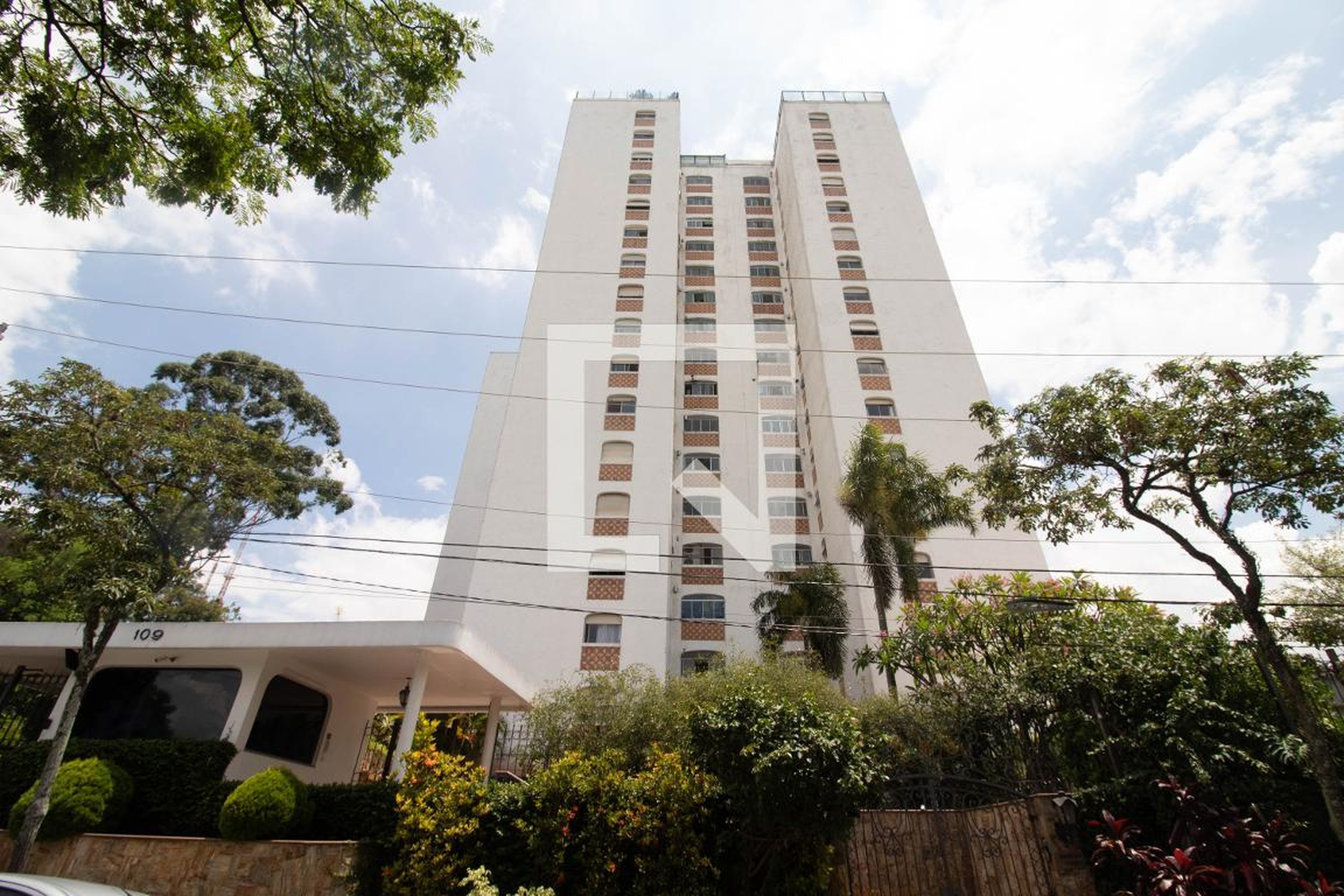 Fachada Condomínio em André Dreyfus, 109