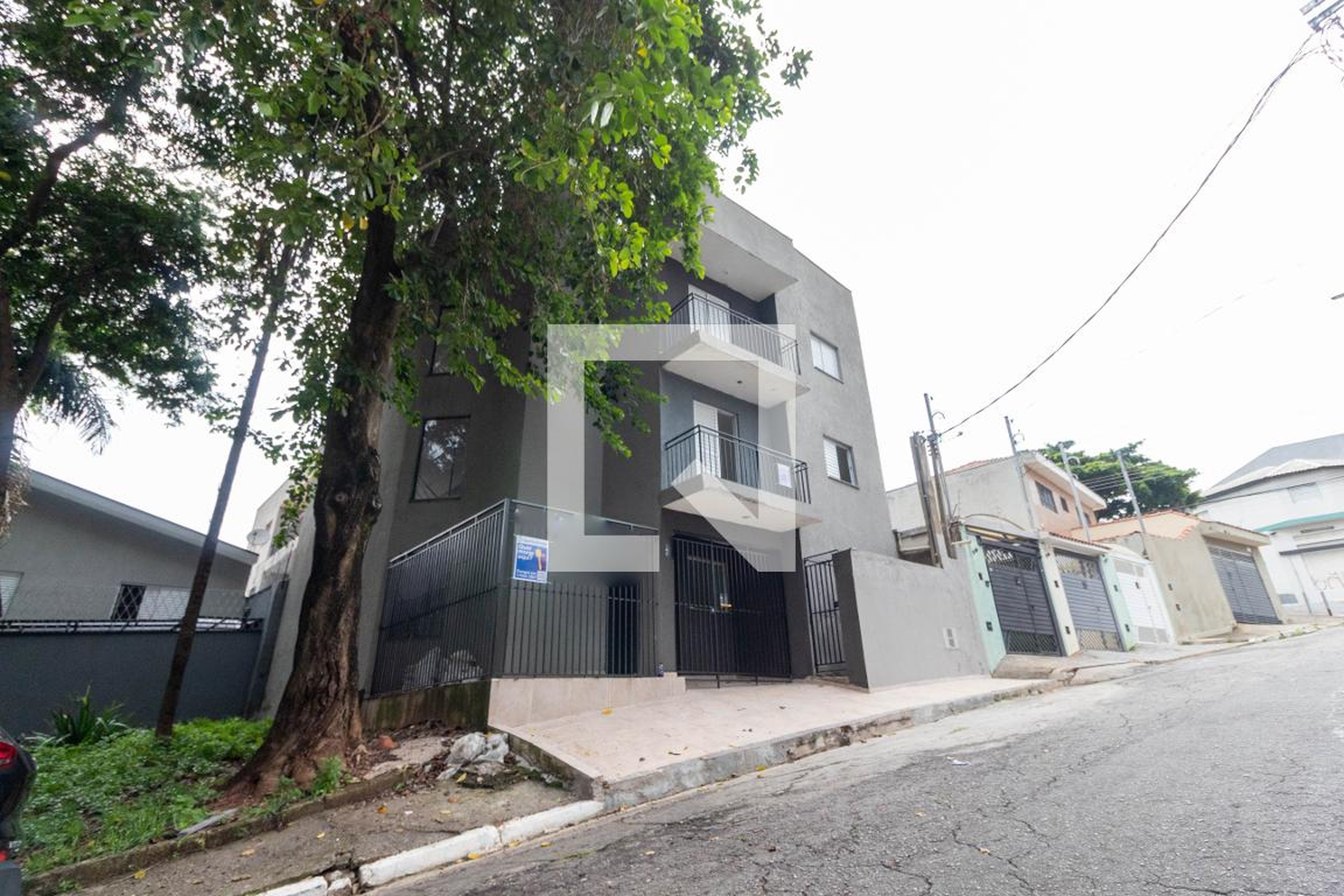 Fachada do Prédio Condomínio em Rua Domingos de Carlo, 324