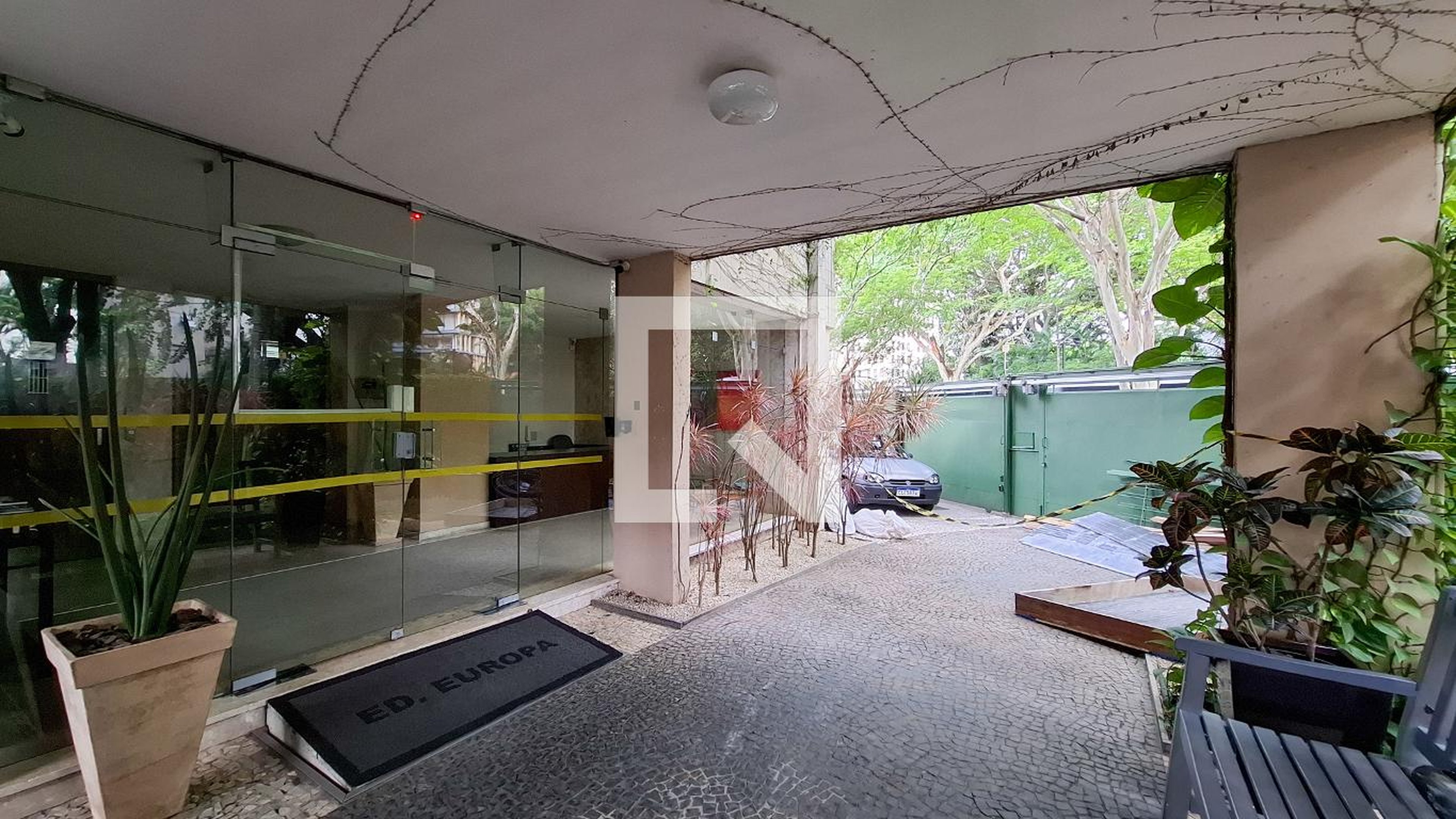 Entrada do Prédio - null