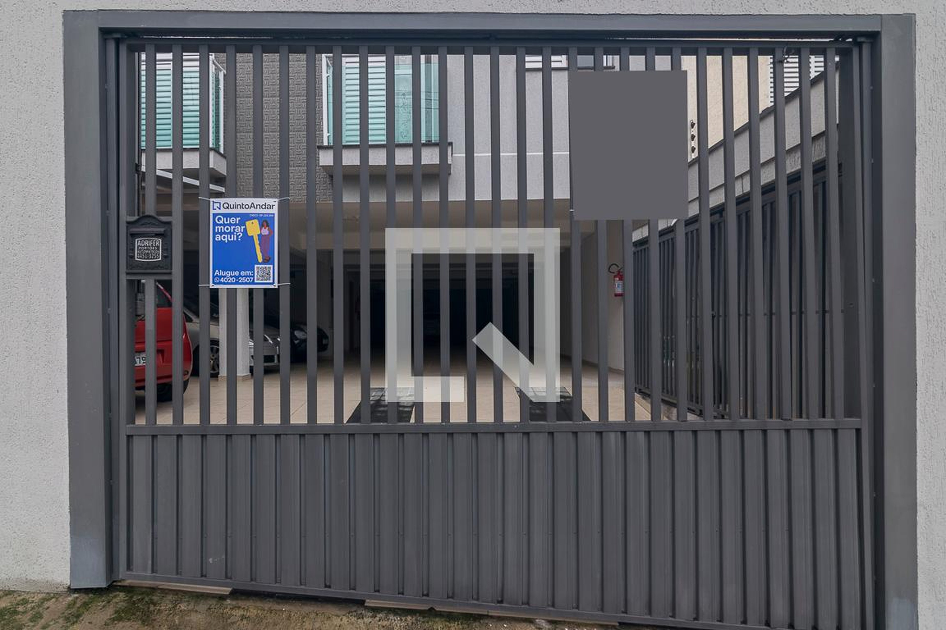 Fachada Condomínio em Rua Agulhas Negras, 176