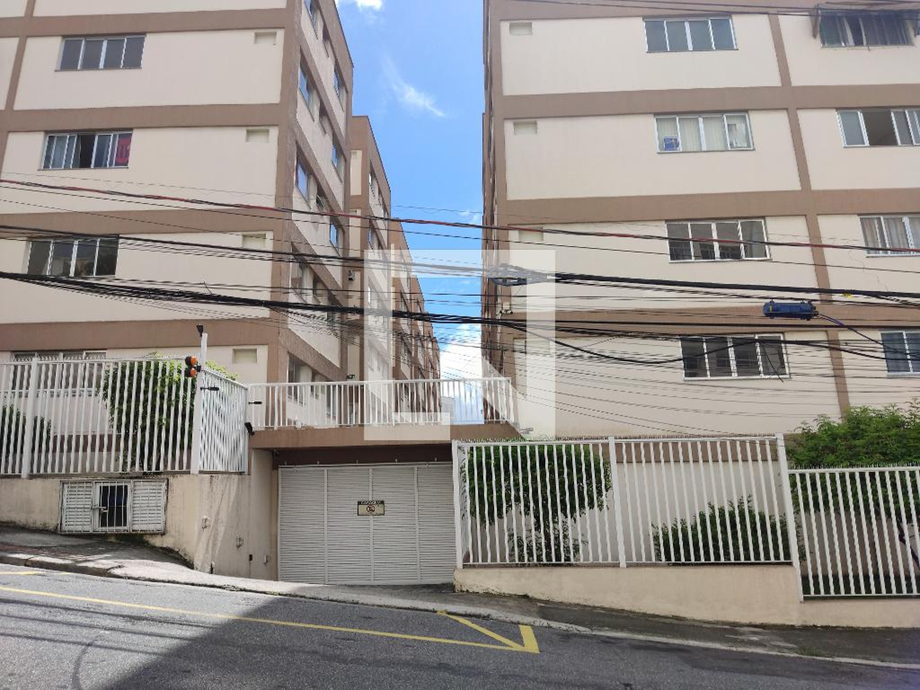 Fachada do Condomínio Residencial Oiti