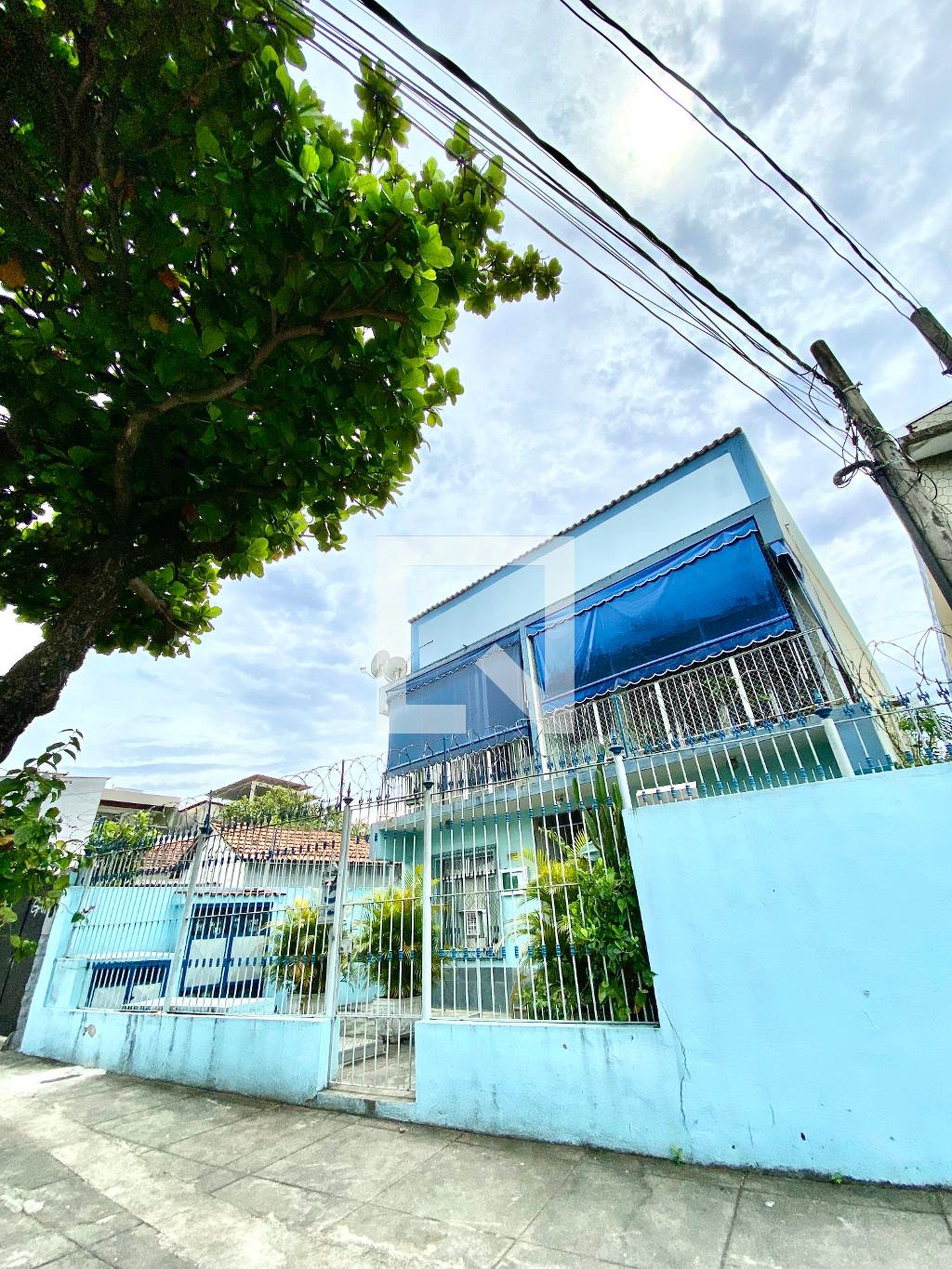 Fachada Condomínio em Rua Conde de Azambuja, 1220