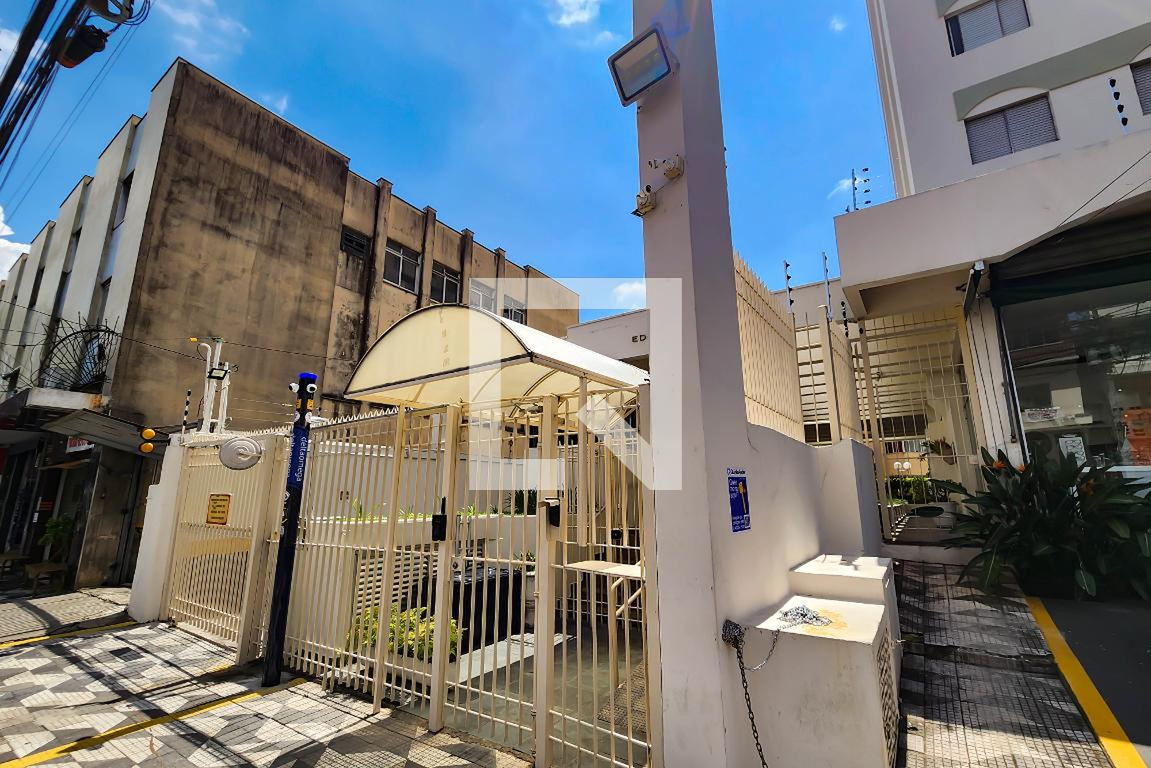 Fachada Condomínio em Avenida Presidente Altino, 782