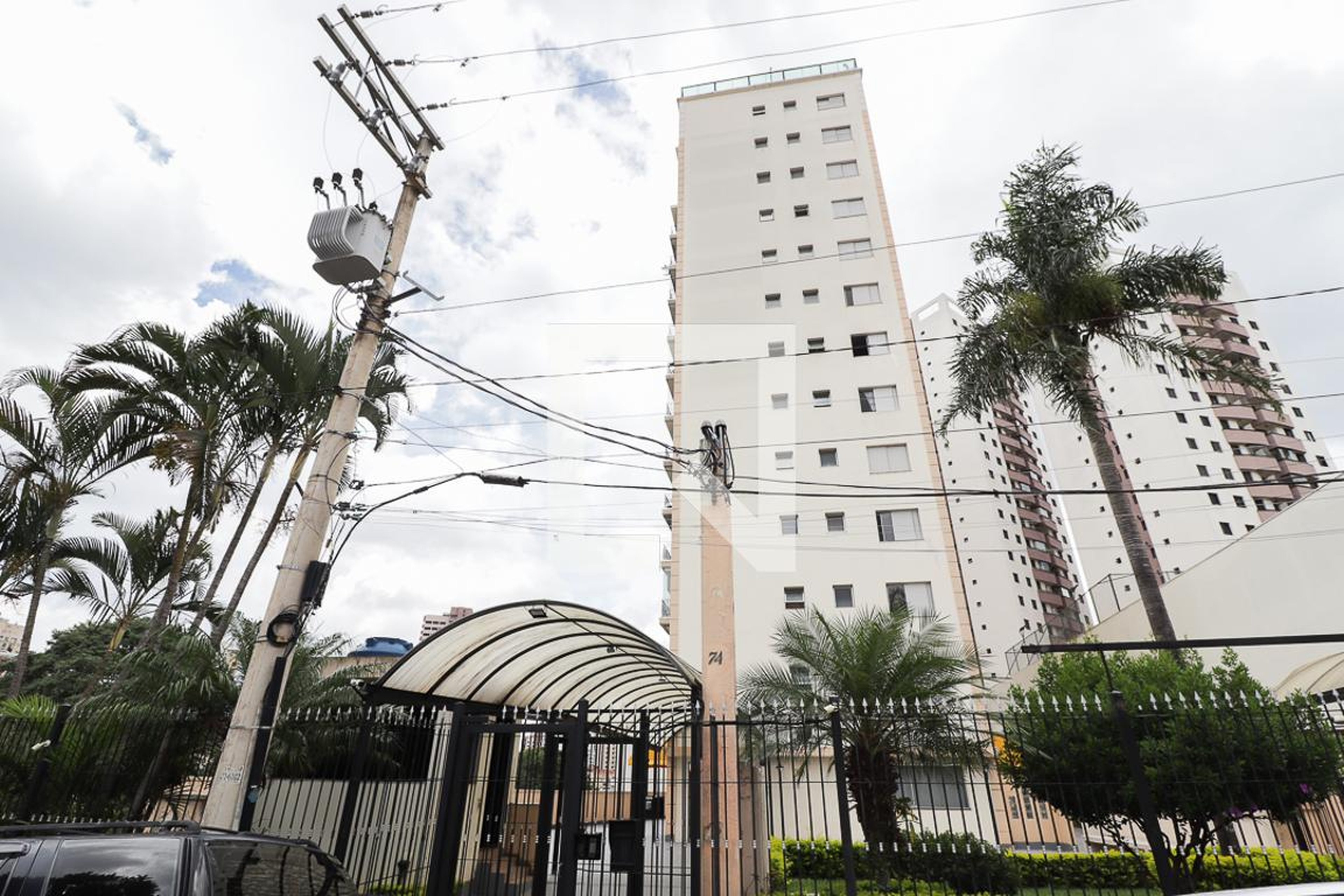 Fachada Condomínio em Rua Igapira, 71