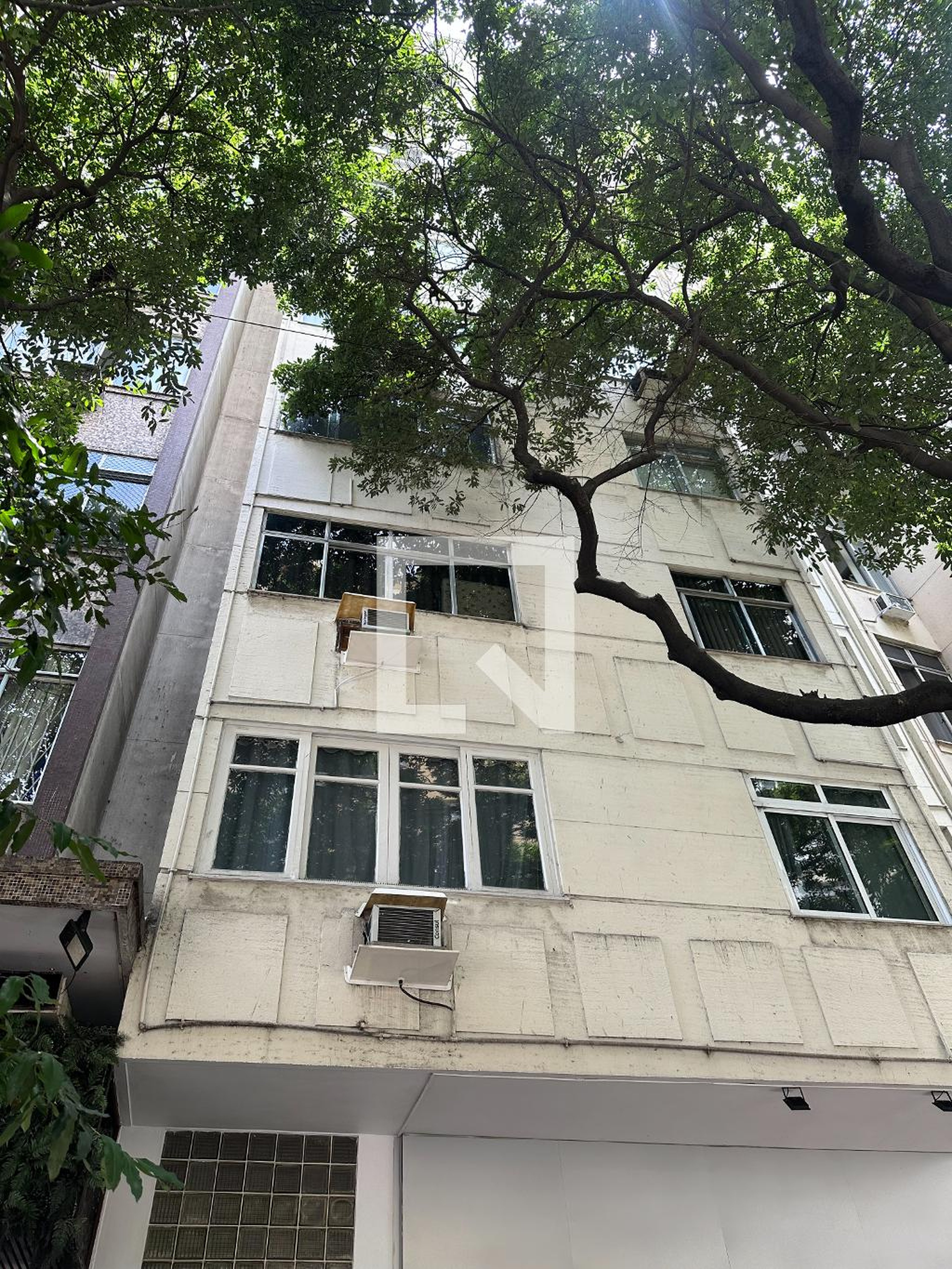 Fachada Edifício shiraz