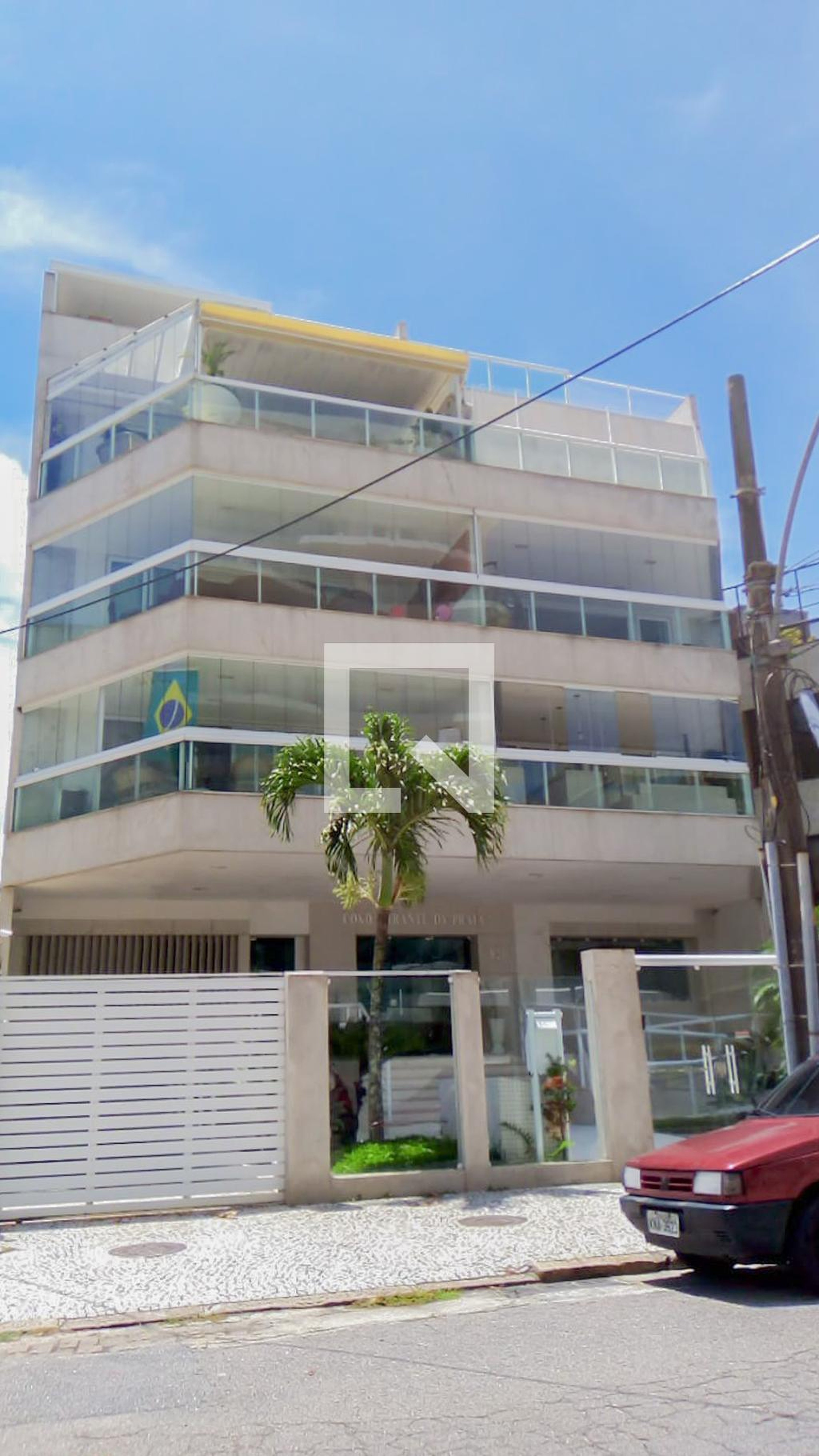 Fachada Condomínio em Rua Presidente Nereu Ramos, 820