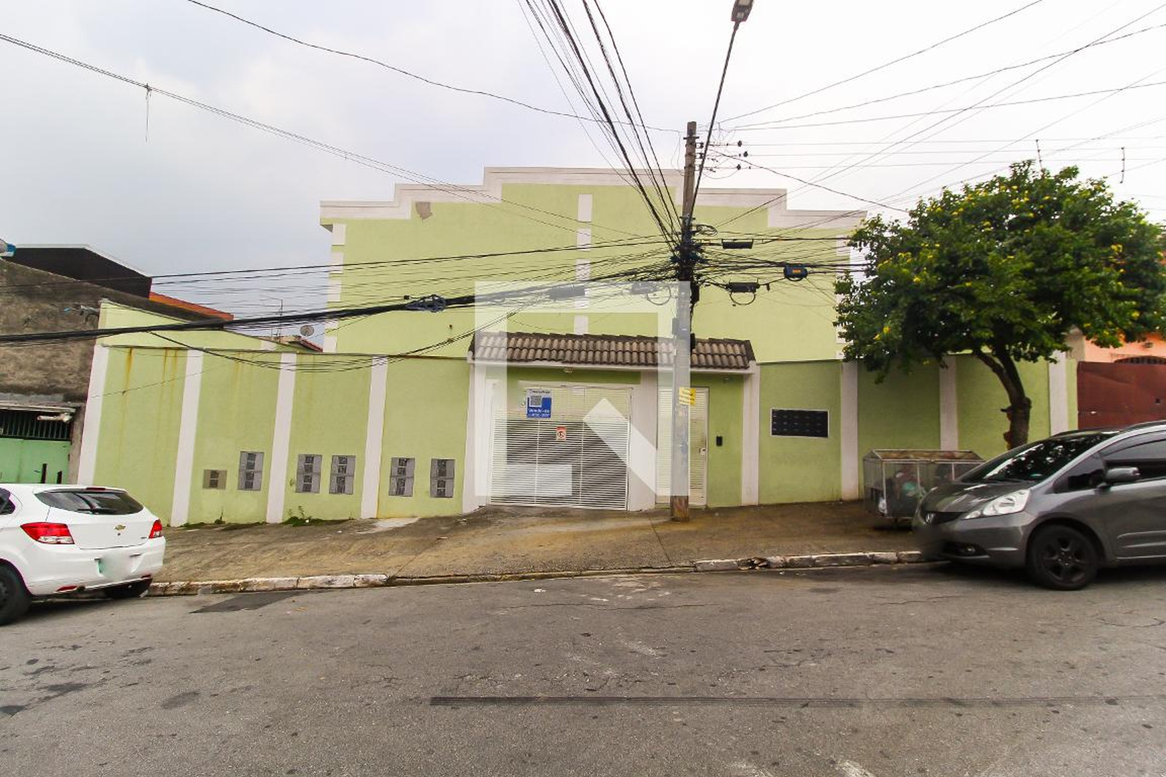 Fachada Condomínio em Rua Moacir de Souza, 124