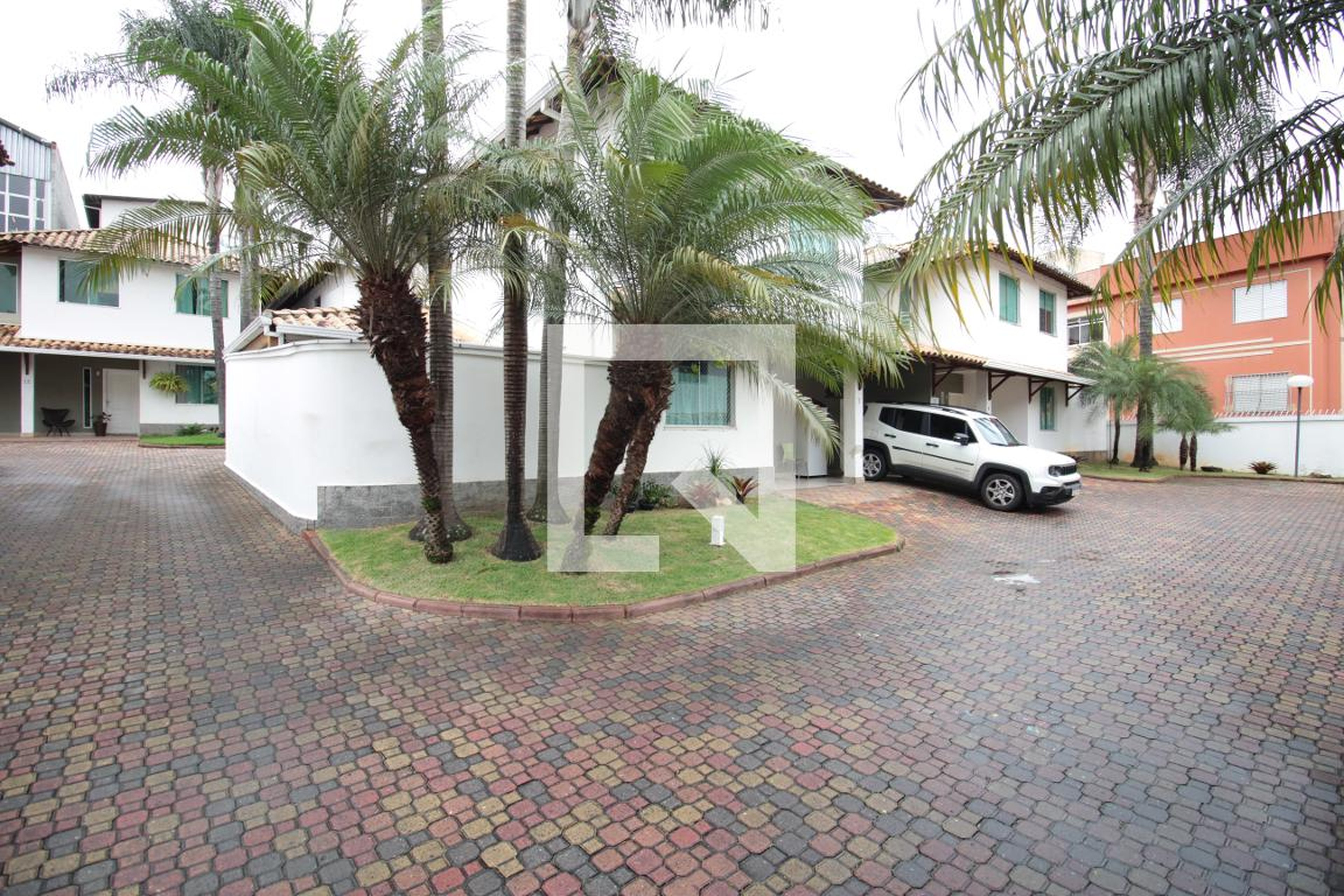 Condomínio - Fontana di Trevi