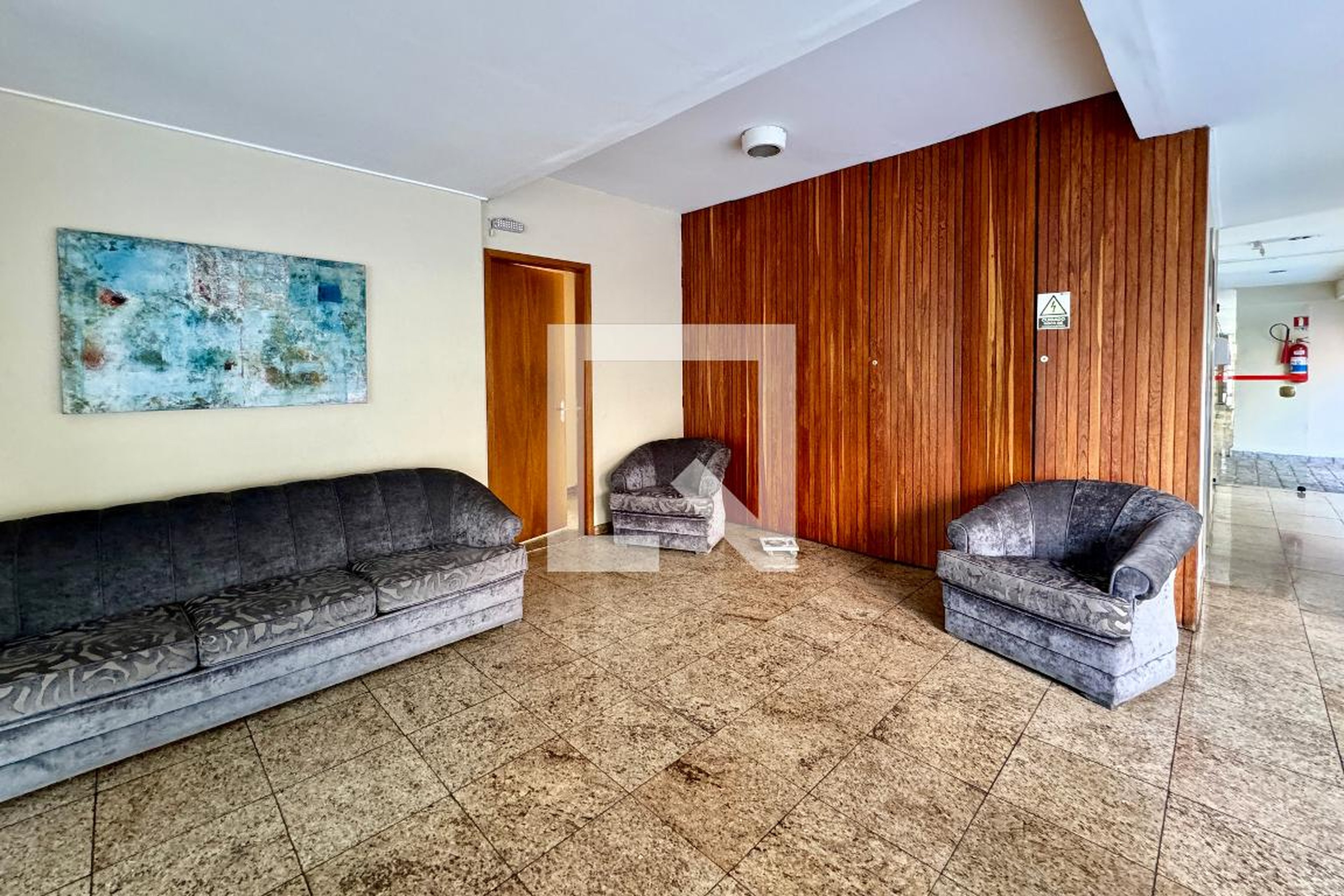 Hall - Maison Rousseau