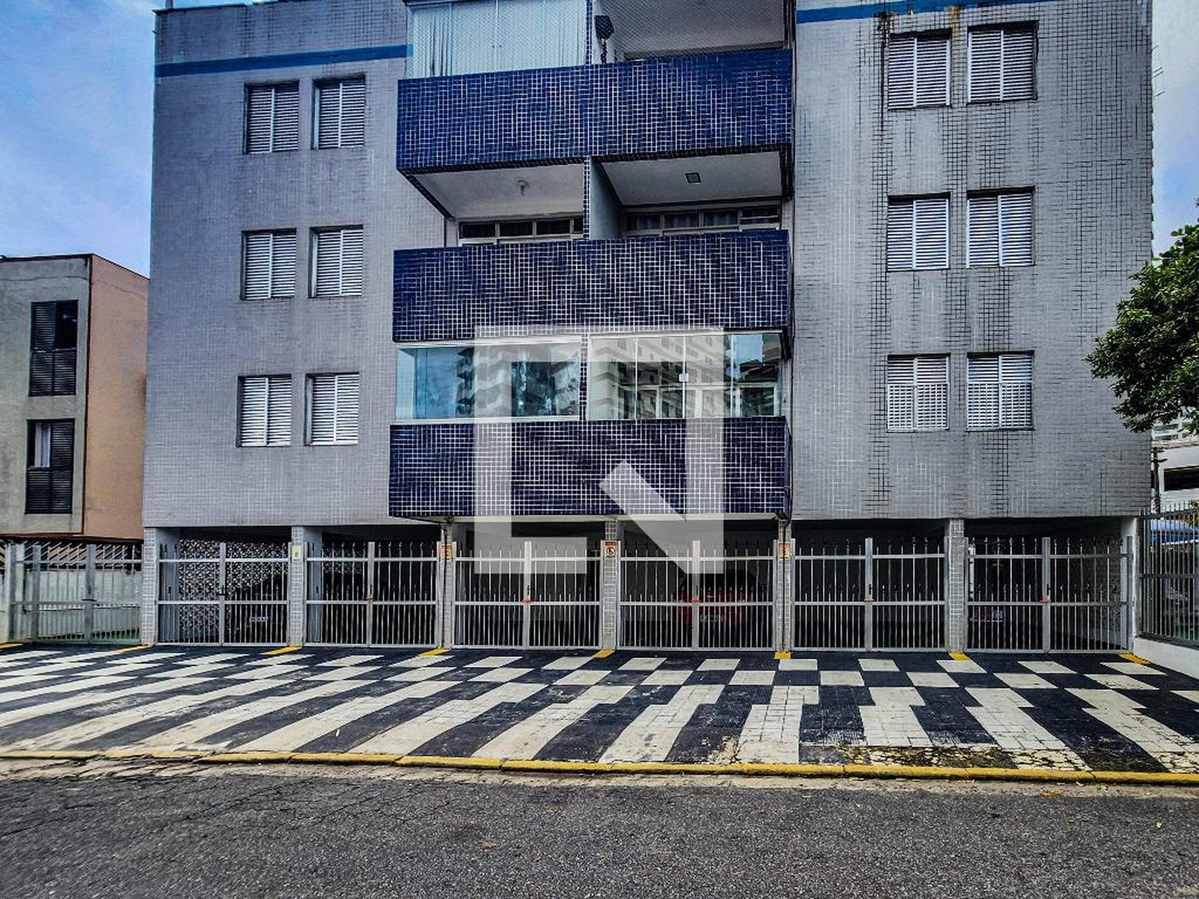 Fachada do Prédio Condomínio em Rua Doutor Gervásio Bonavides, 132