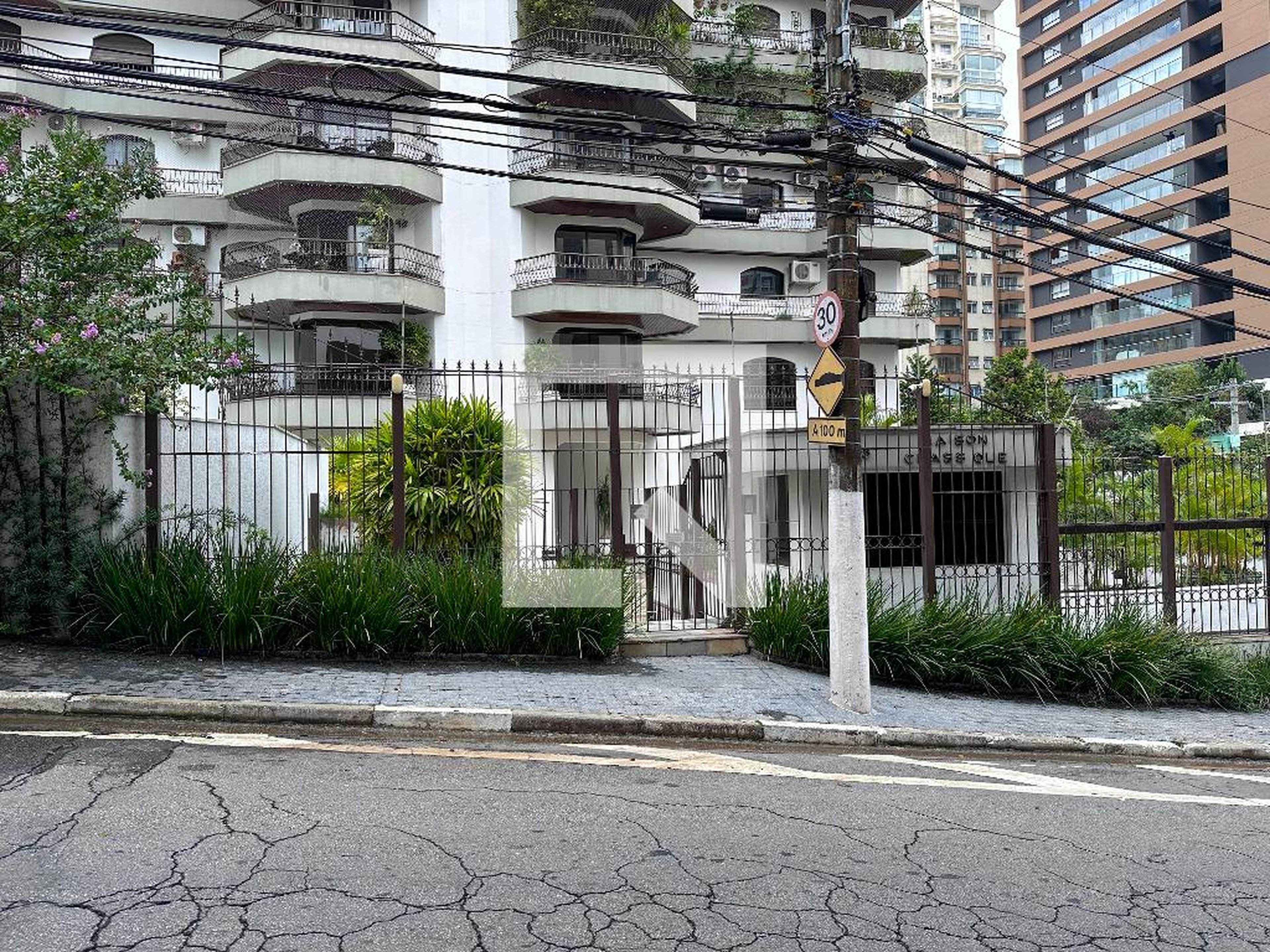 Fachada Condomínio Maison Classique