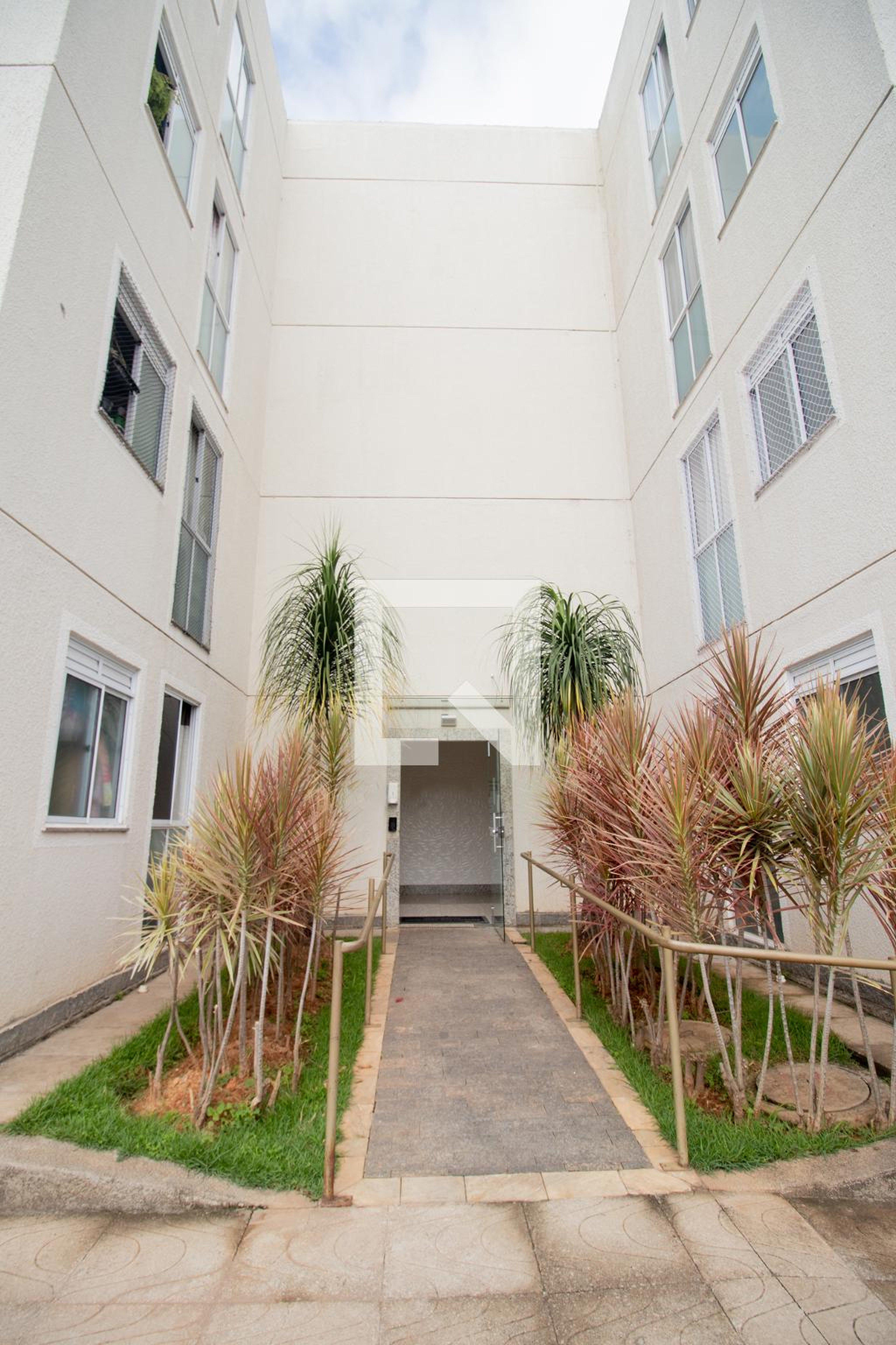 Fachada do Prédio Condomínio em Rua Rio Doce, 34