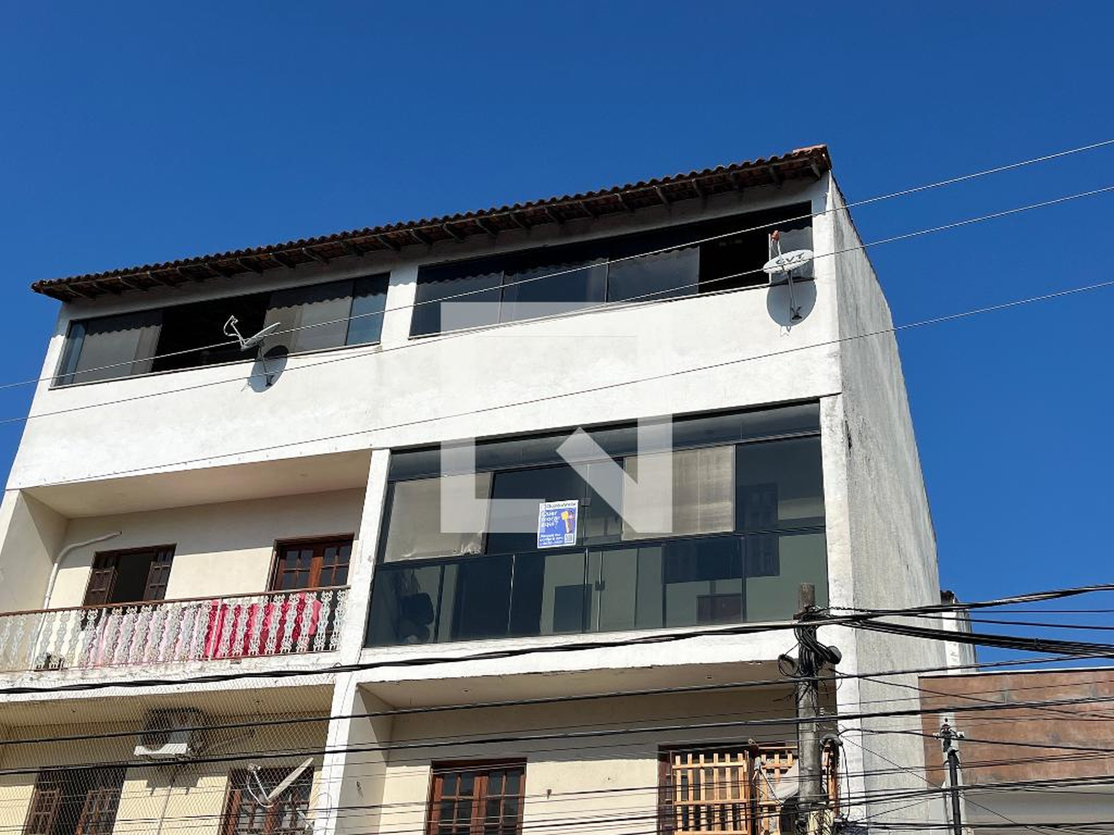 Fachada Condomínio em Rua Mimosa, 35