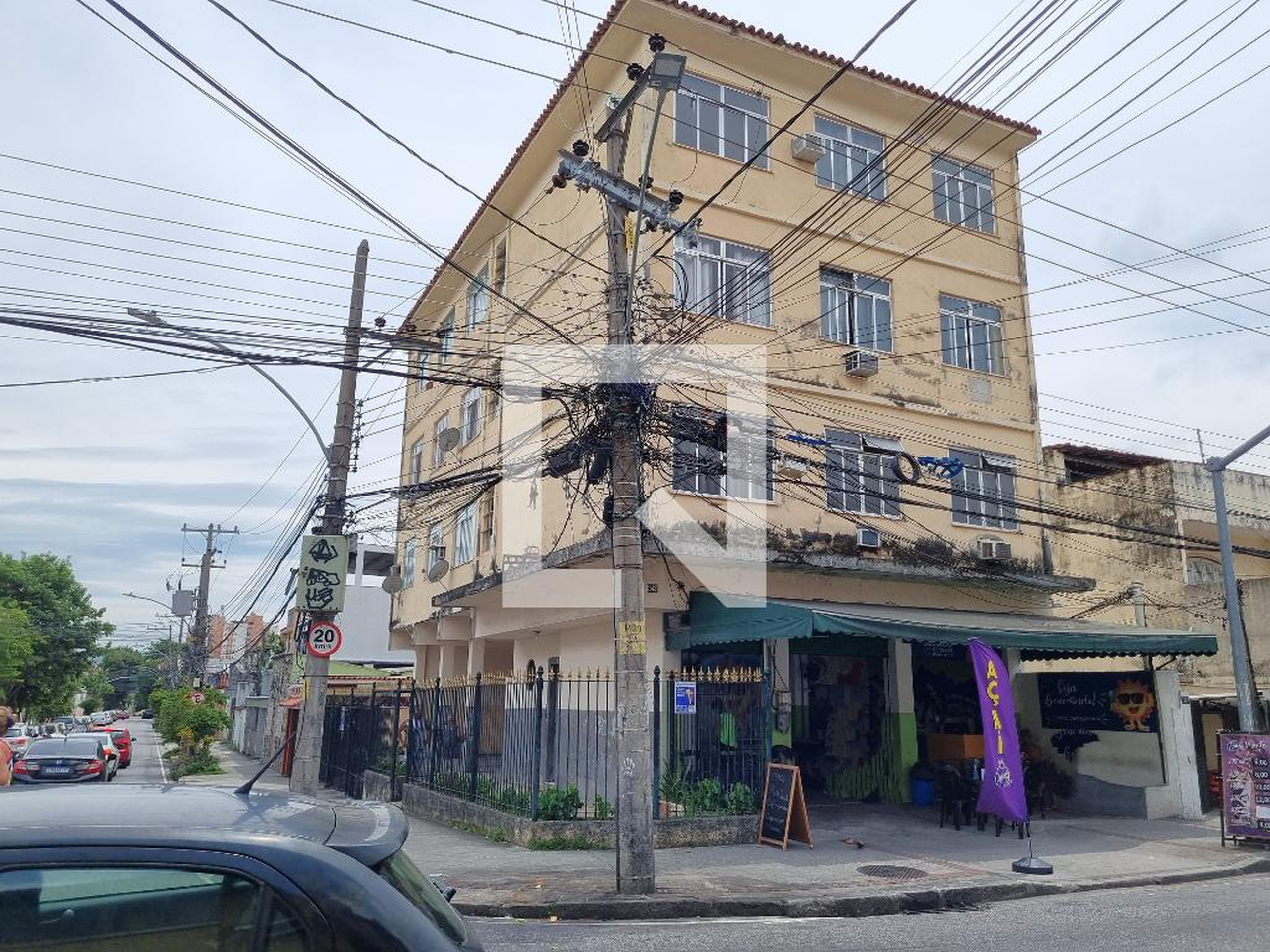 Fachada Condomínio em Rua Bento Gonçalves, 142