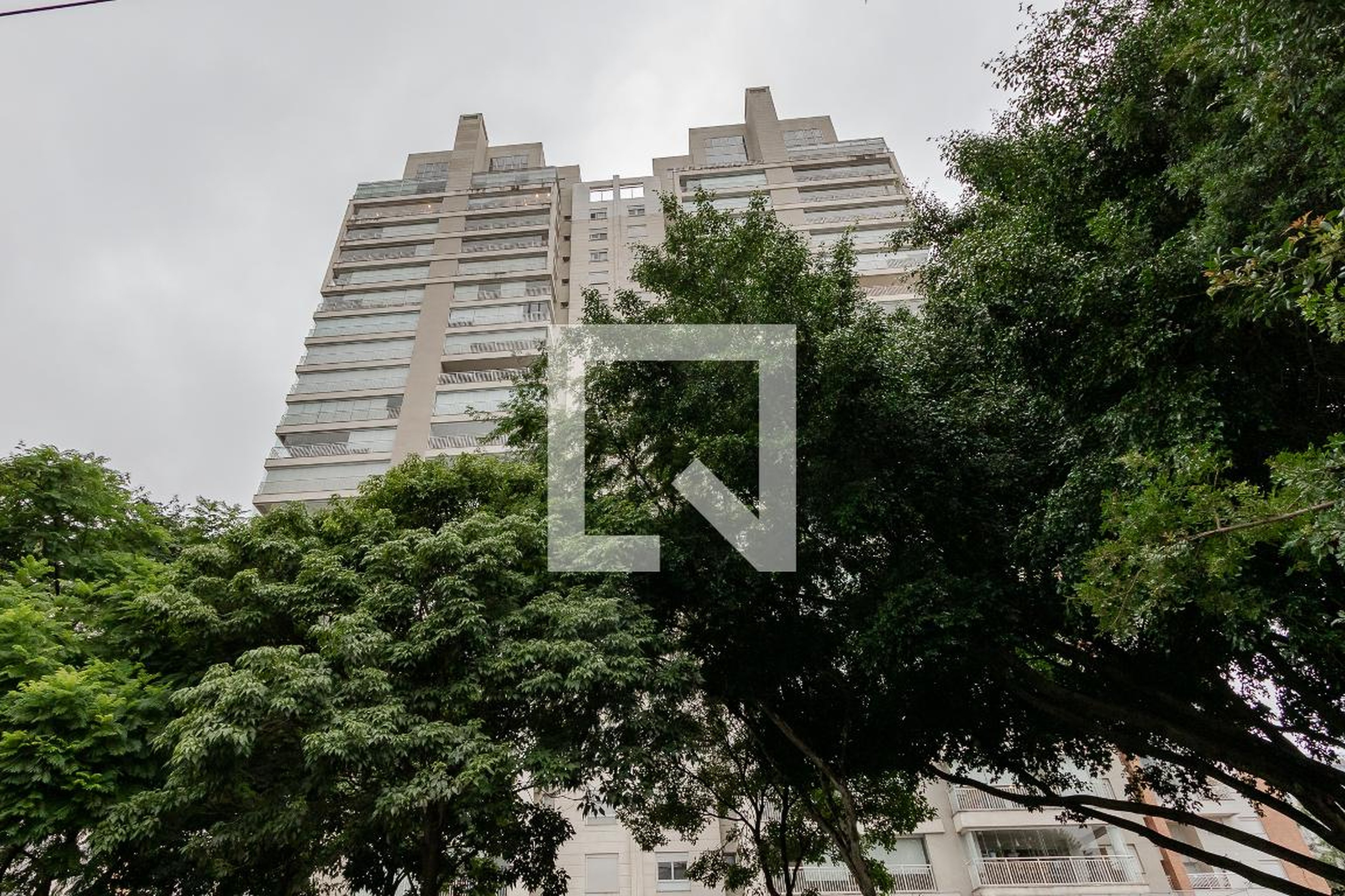 Fachada Condomínio em Rua Ministro Luiz Gallotti, 321