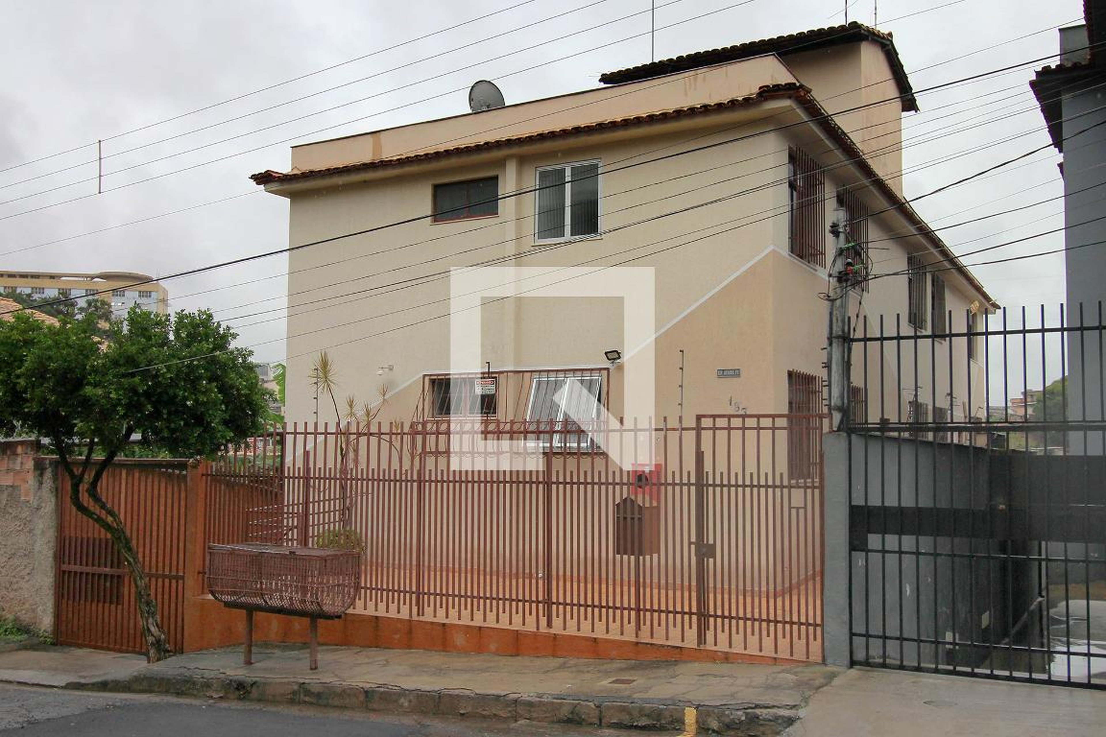 Fachada do Prédio Condomínio em Rua Teresópolis, 183